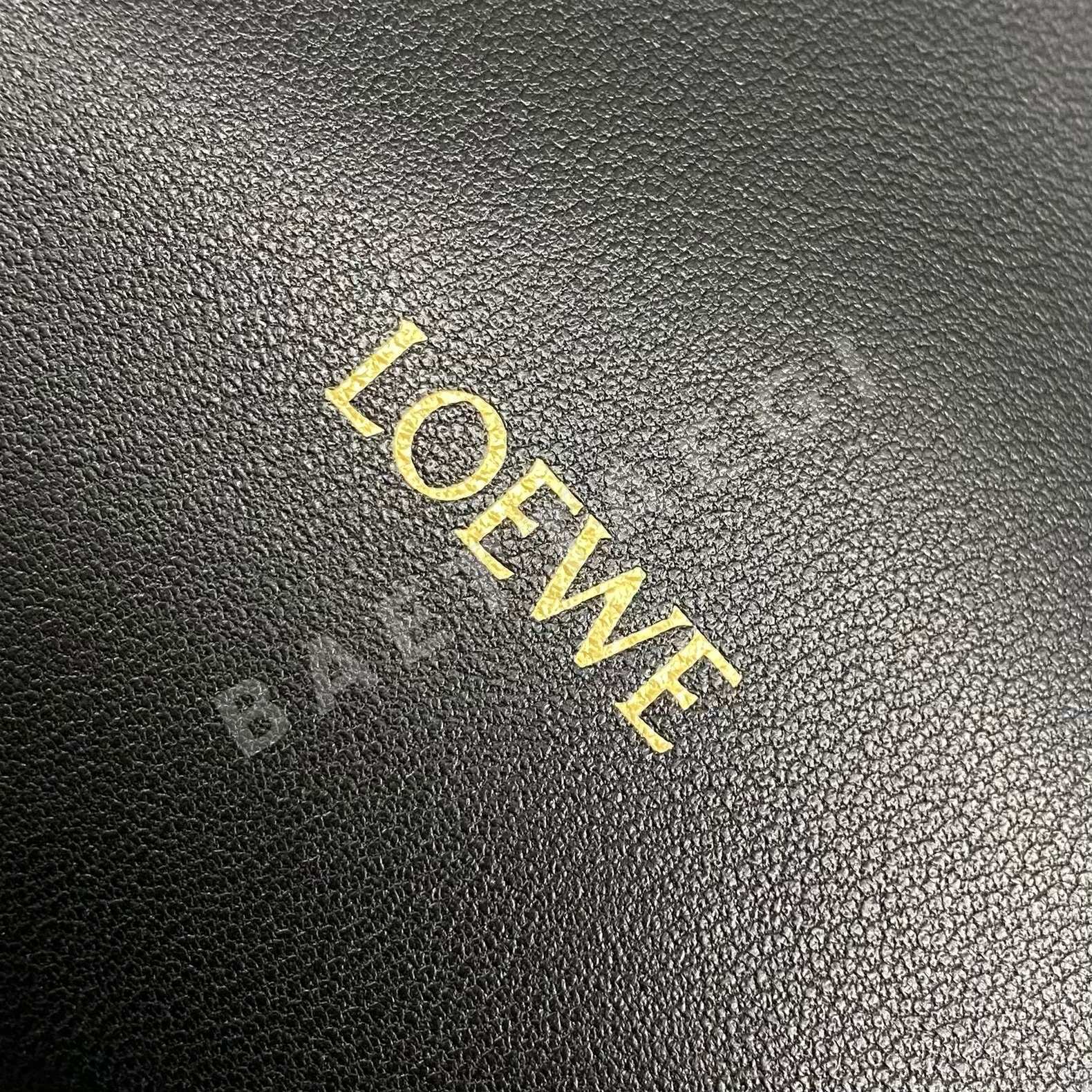 로에베 플라멩코 램스킨 숄더백 상세 이미지 6
