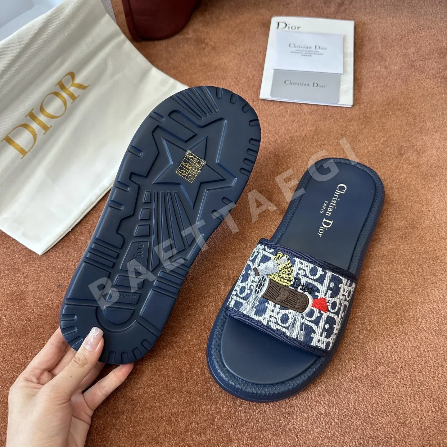 디올 벨크로 가죽 샌들 상세 이미지 5