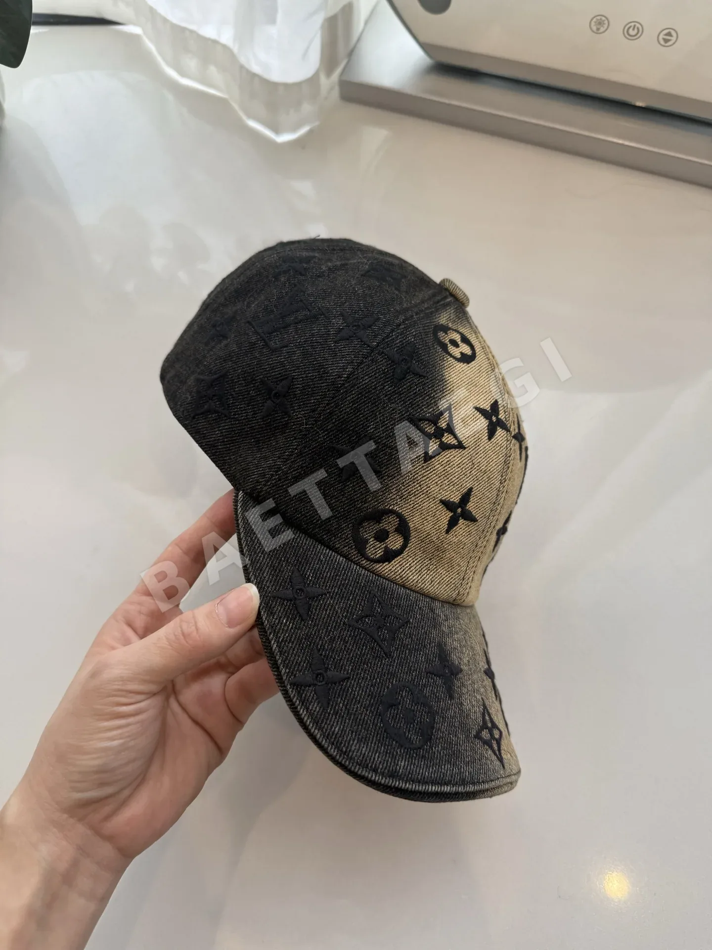 루이비통 그라데이션 데님 모노그램 베이스볼캡 상세 이미지 5