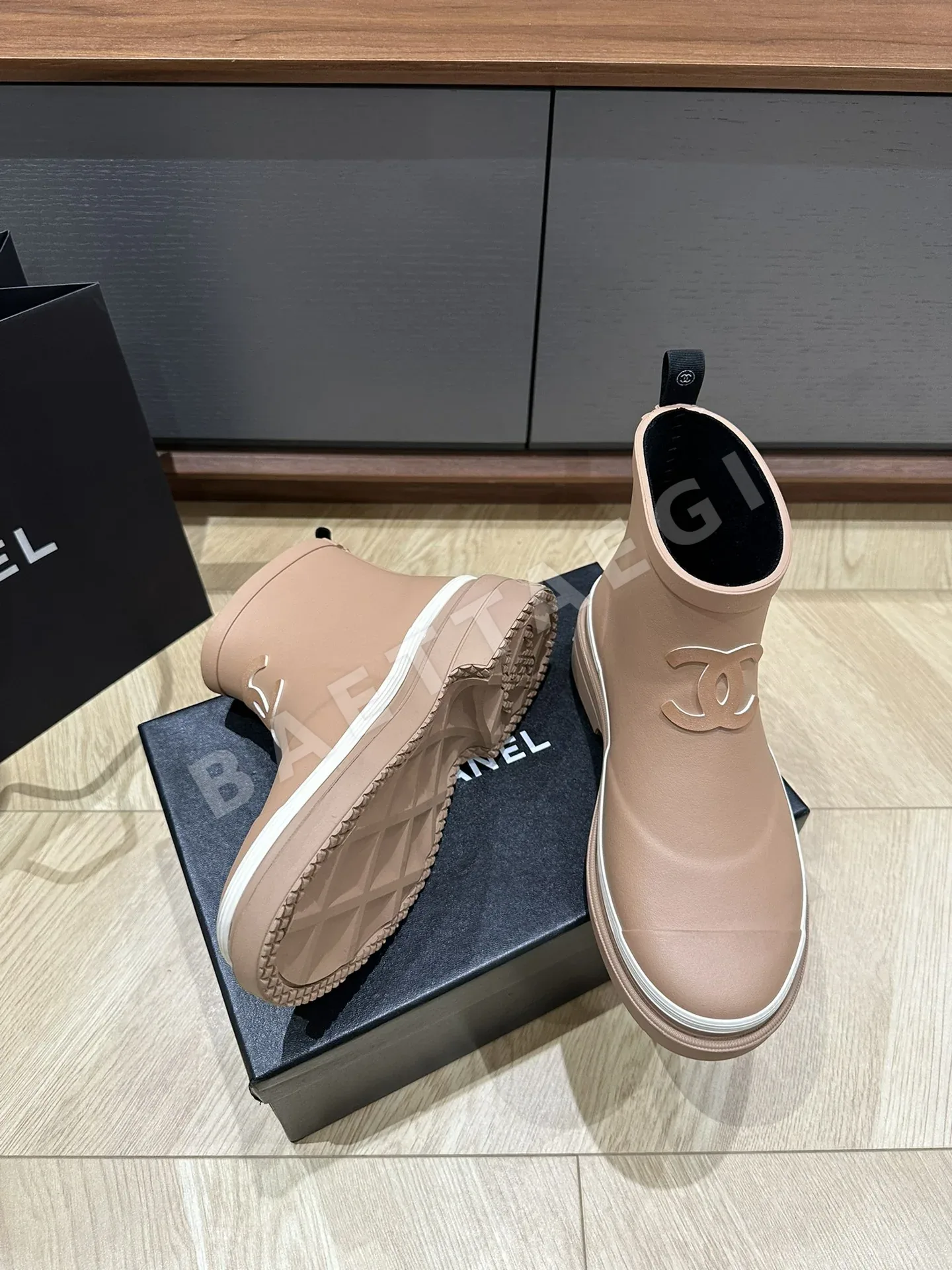 샤넬 레인부츠 상세 이미지 9