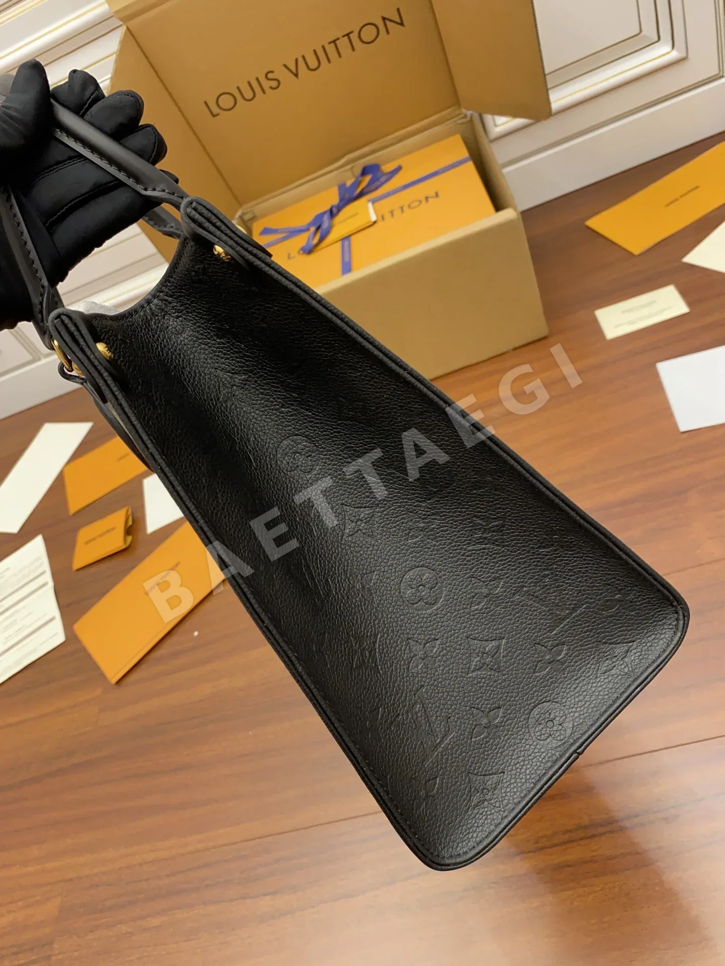 루이비통 다이아몬드 패턴 가죽 가방 M45595 상세 이미지 6