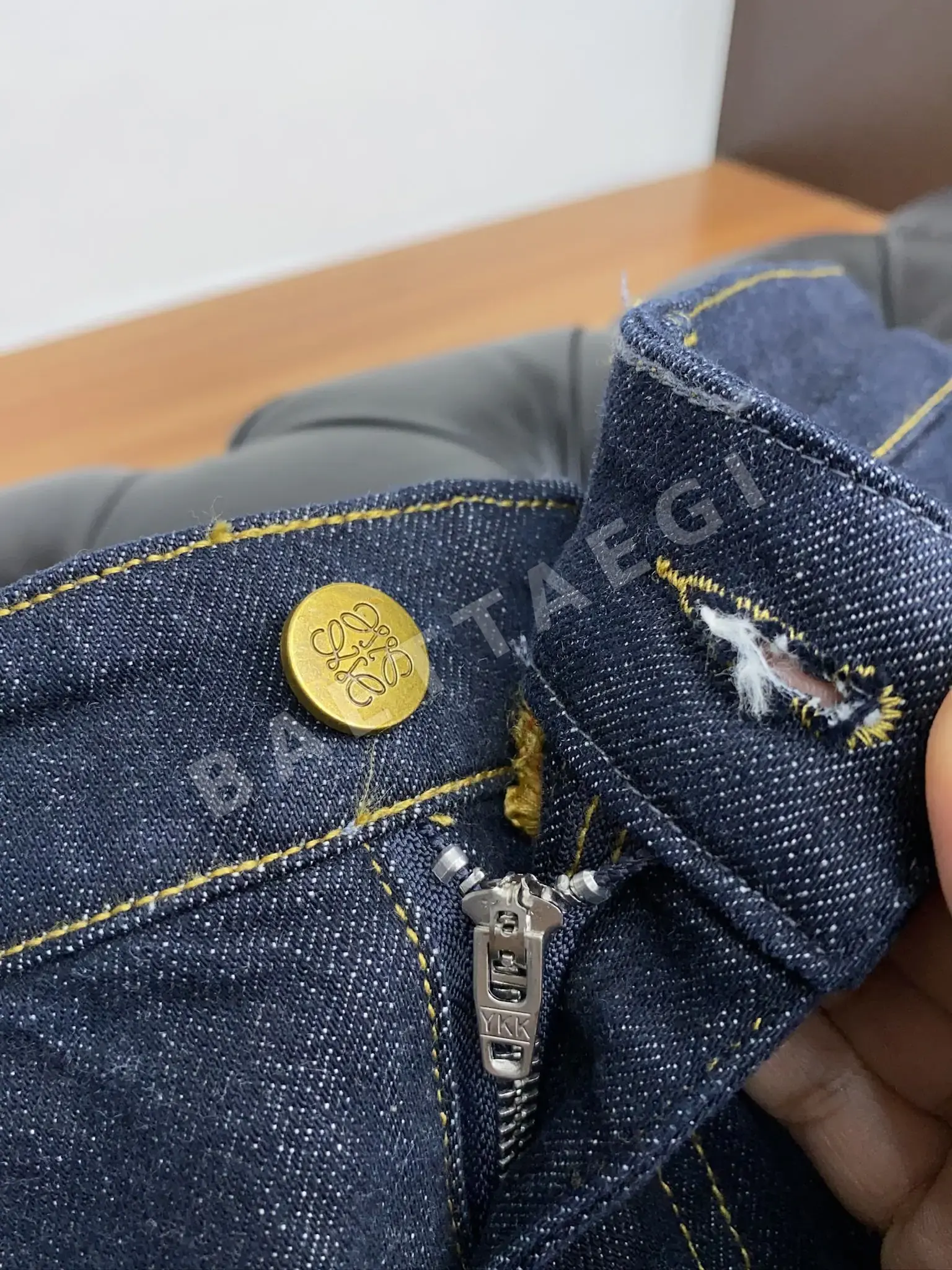 로에베 워시드 데님 남성 바지 상세 이미지 4