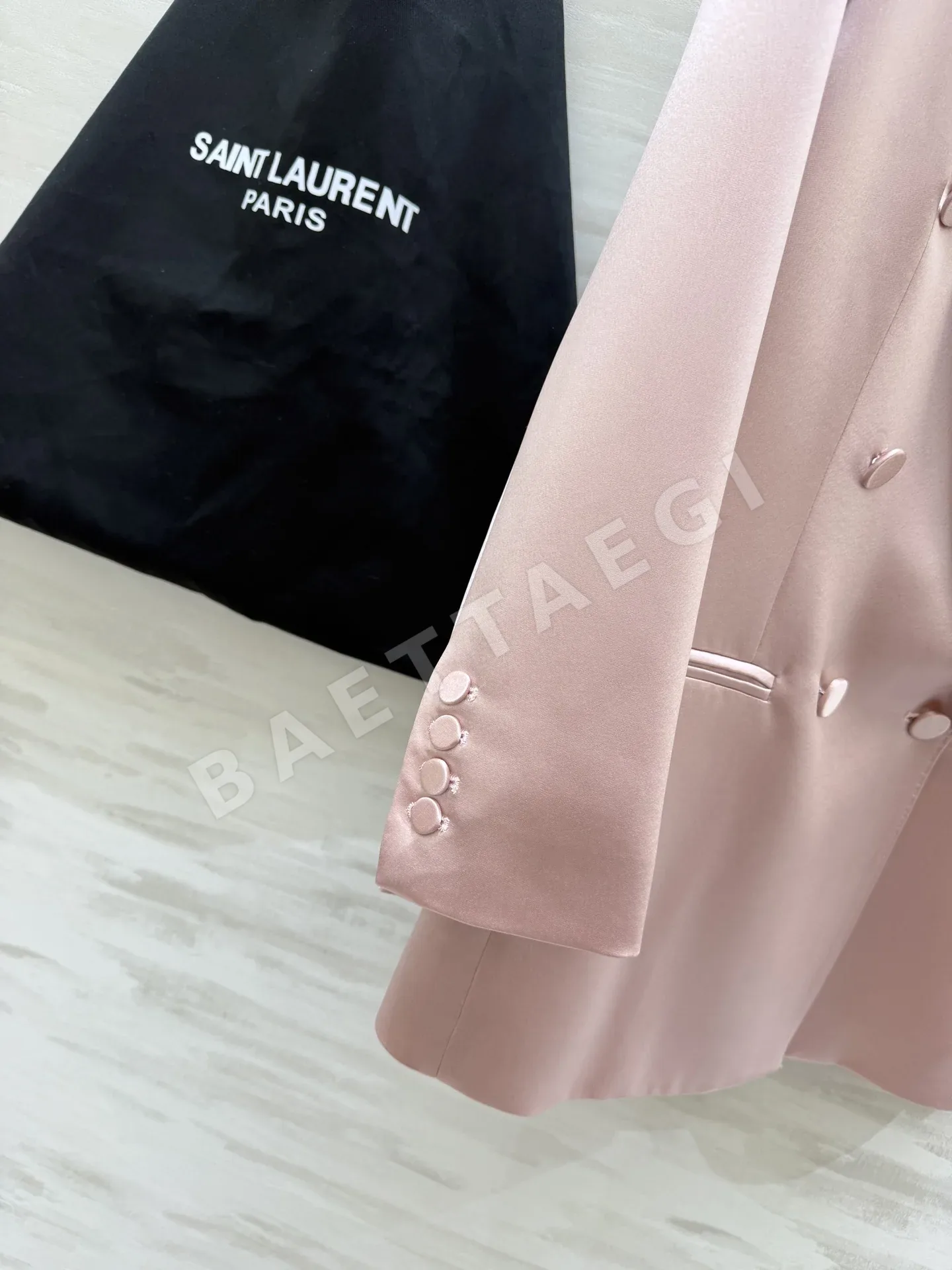 생로랑 아세테이트 새틴 더블브레스트 자켓 상세 이미지 3