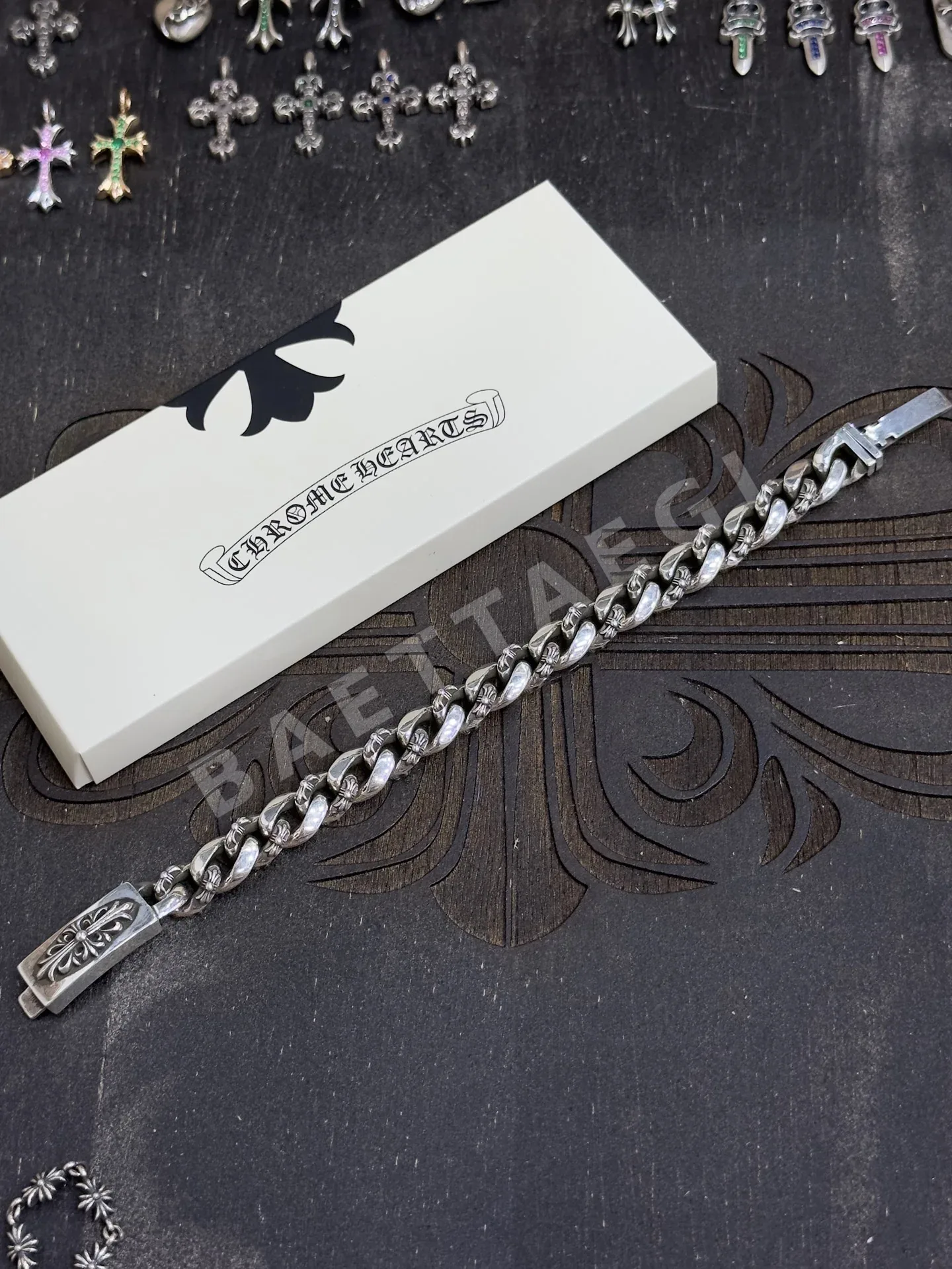 크롬하츠 ID 크로스 플라워 바인 팔찌 상세 이미지 6