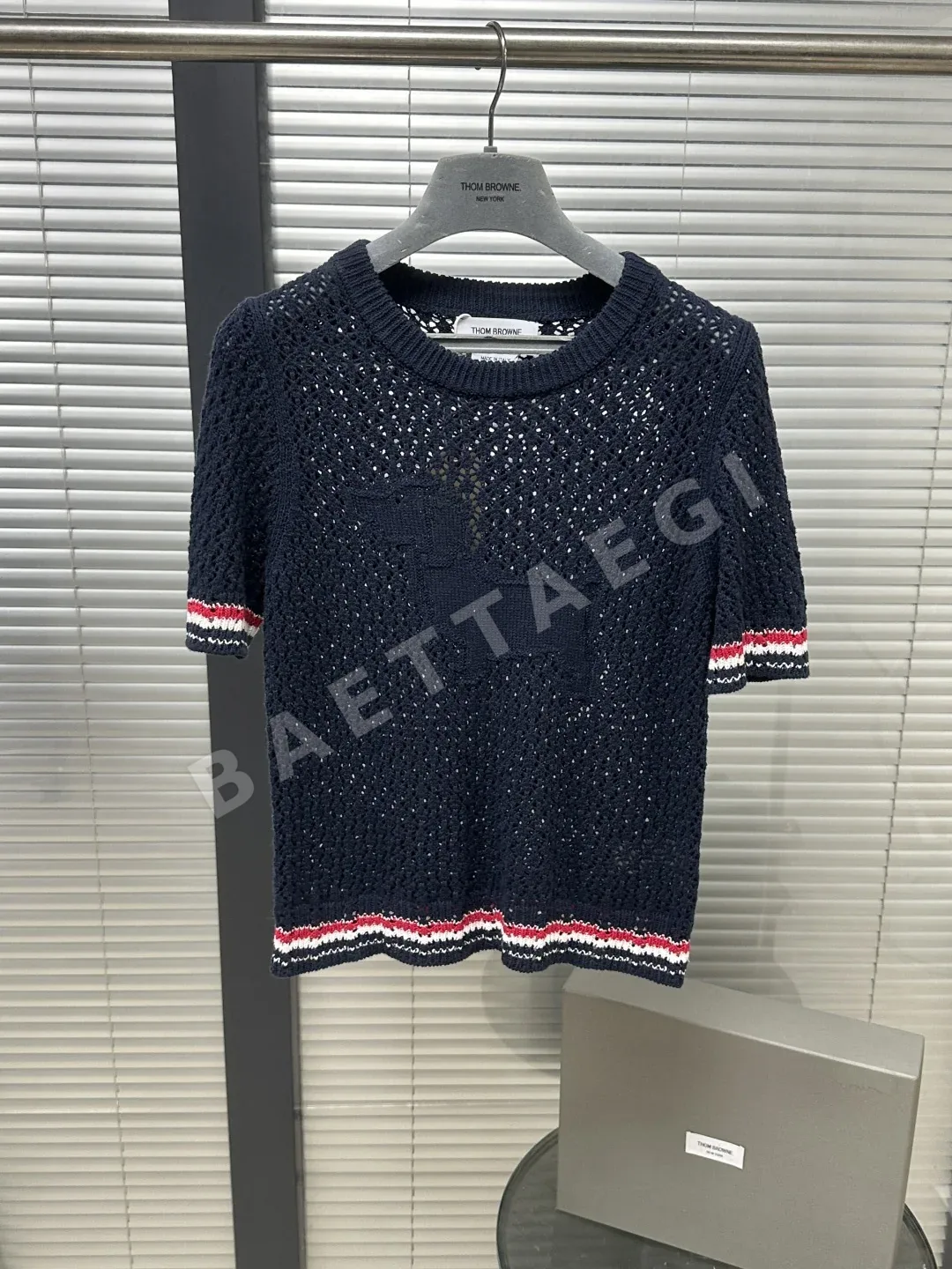 톰브라운 메시 퍼피 크루넥 여성 반팔 티셔츠 상세 이미지 2