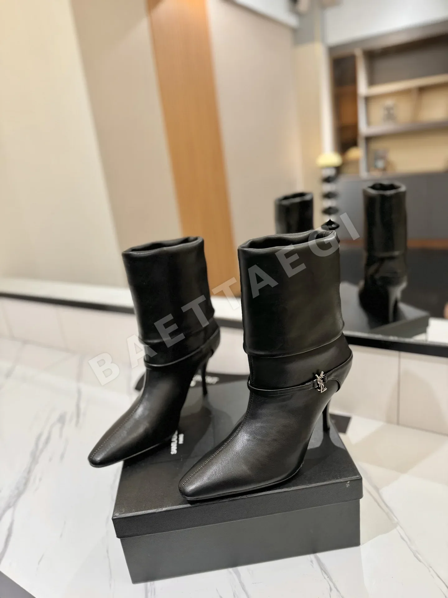 생로랑 YSL 앵클 부츠 9439 상세 이미지 2