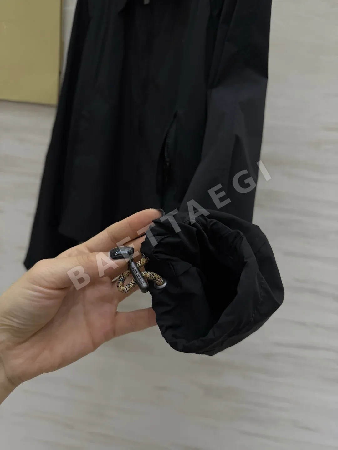 버버리 말타기 체크 후드 자켓 상세 이미지 6