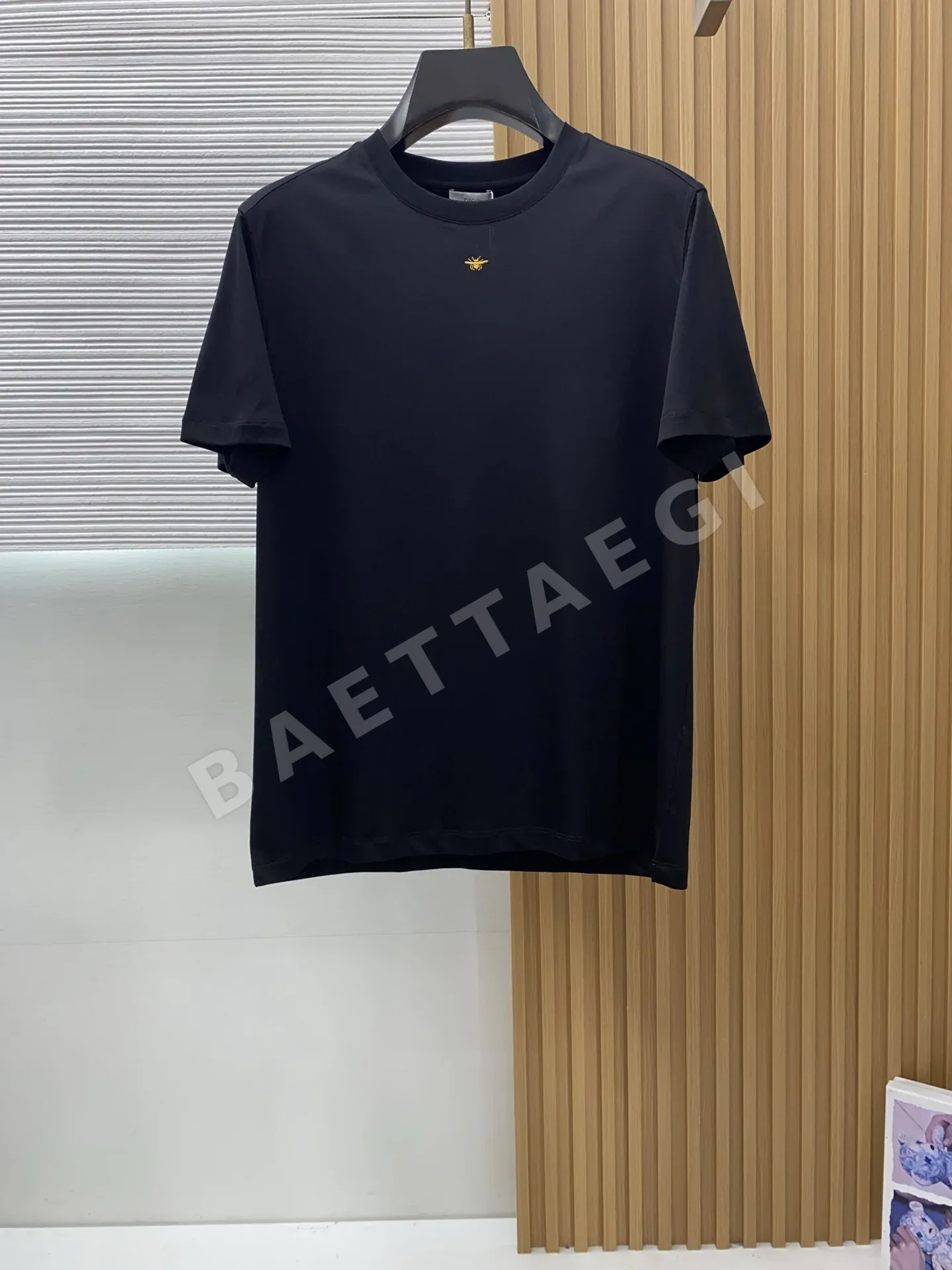 디올 크루넥 반팔 티셔츠 47341