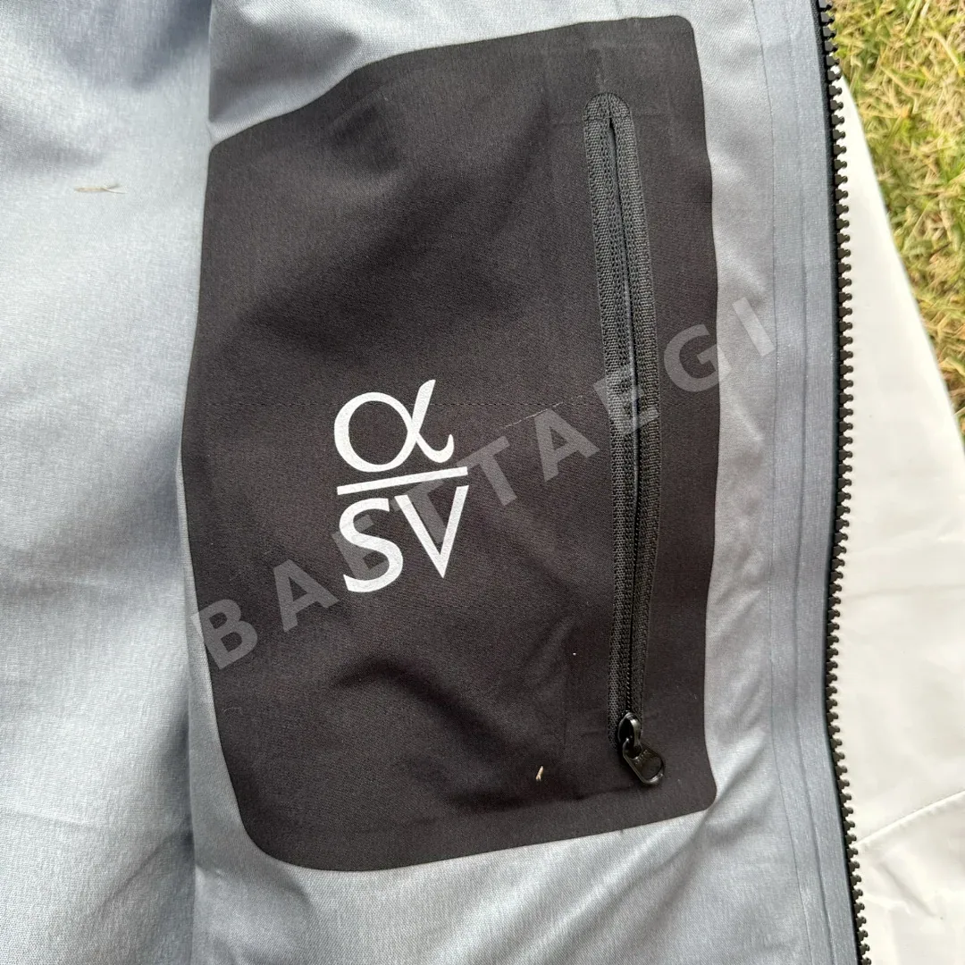 아크테릭스 [TZ] 알파 SV 자켓 6세대 아이보리 200134 Arc'teryx Alpha SV Jacket 6 Ivory 상세 이미지 6