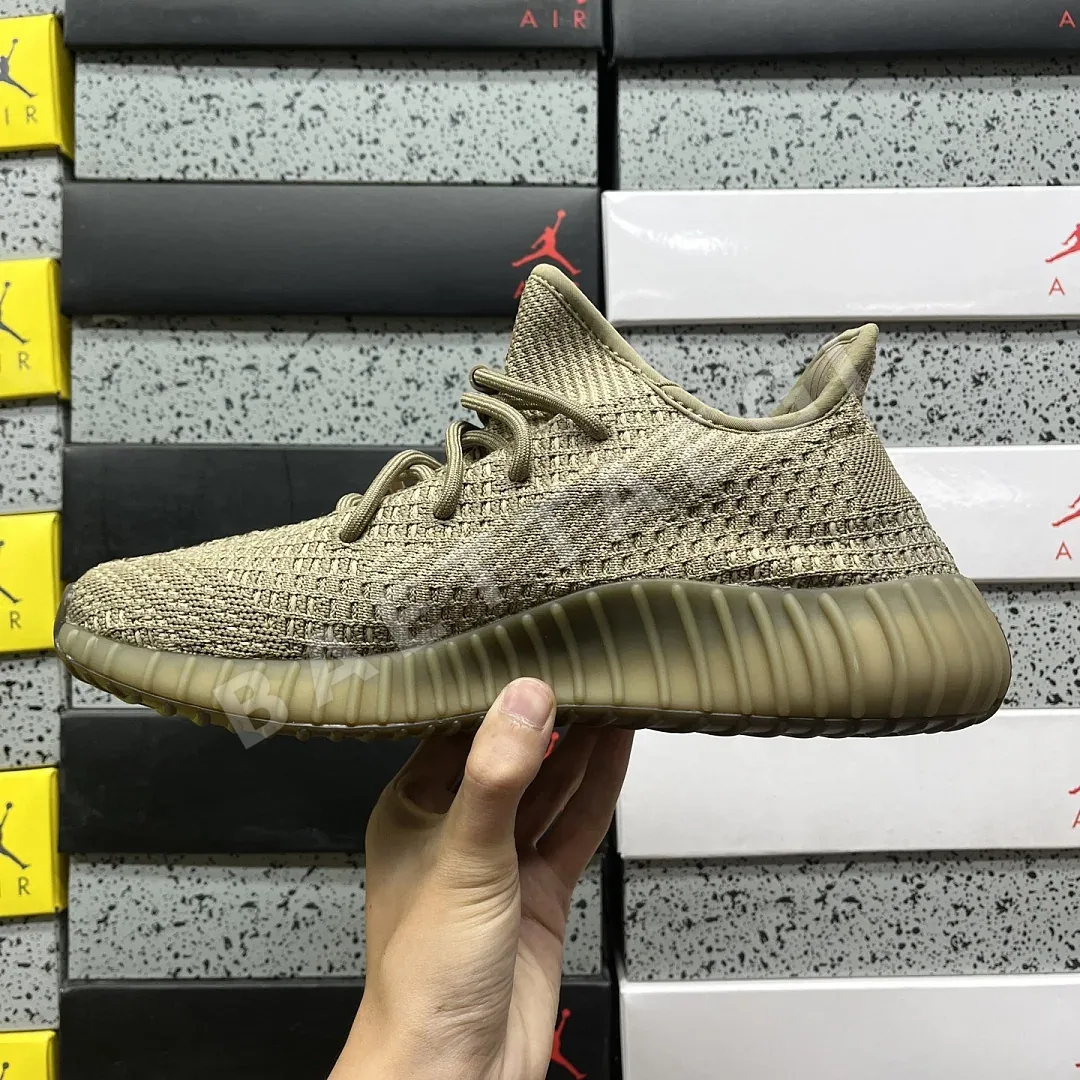아디다스 [XQ] 이지 부스트 350 V2 FZ5240 200761 Adidas Yeezy Boost 350 V2 Sand Taupe 상세 이미지 4