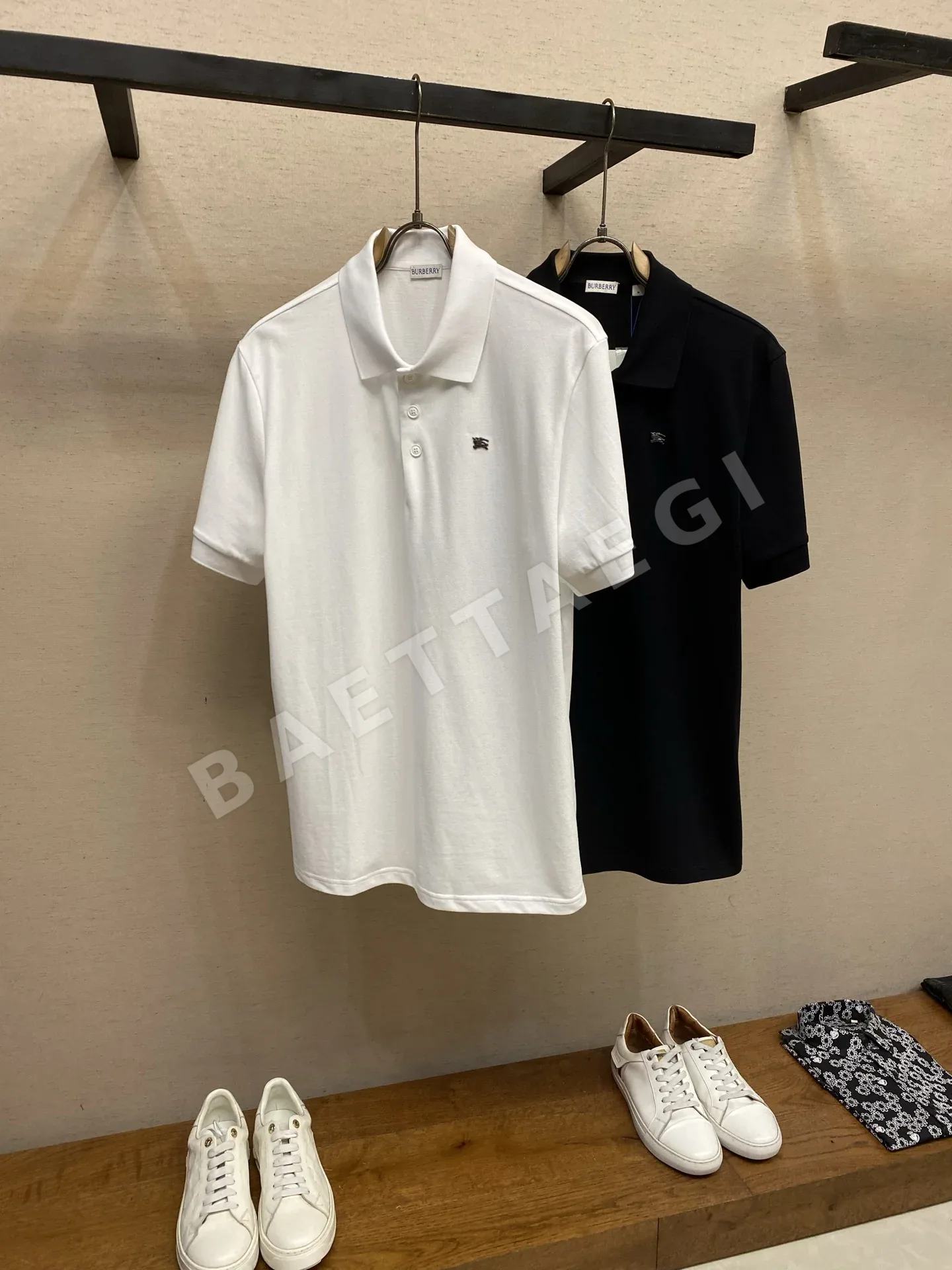 버버리 메탈 호스 로고 남성 반팔 피케 셔츠 상세 이미지 3