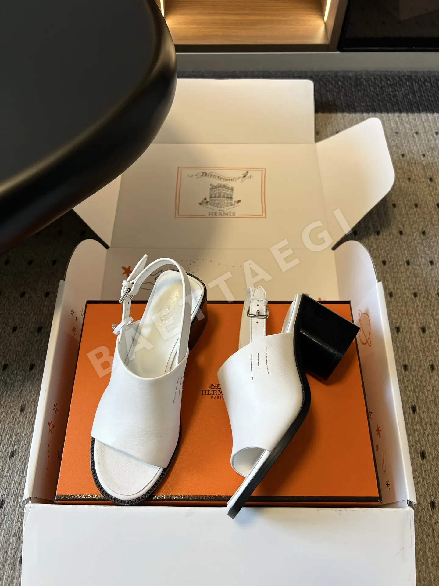 에르메스 키드스킨 백스트랩 하이힐 샌들 상세 이미지 4