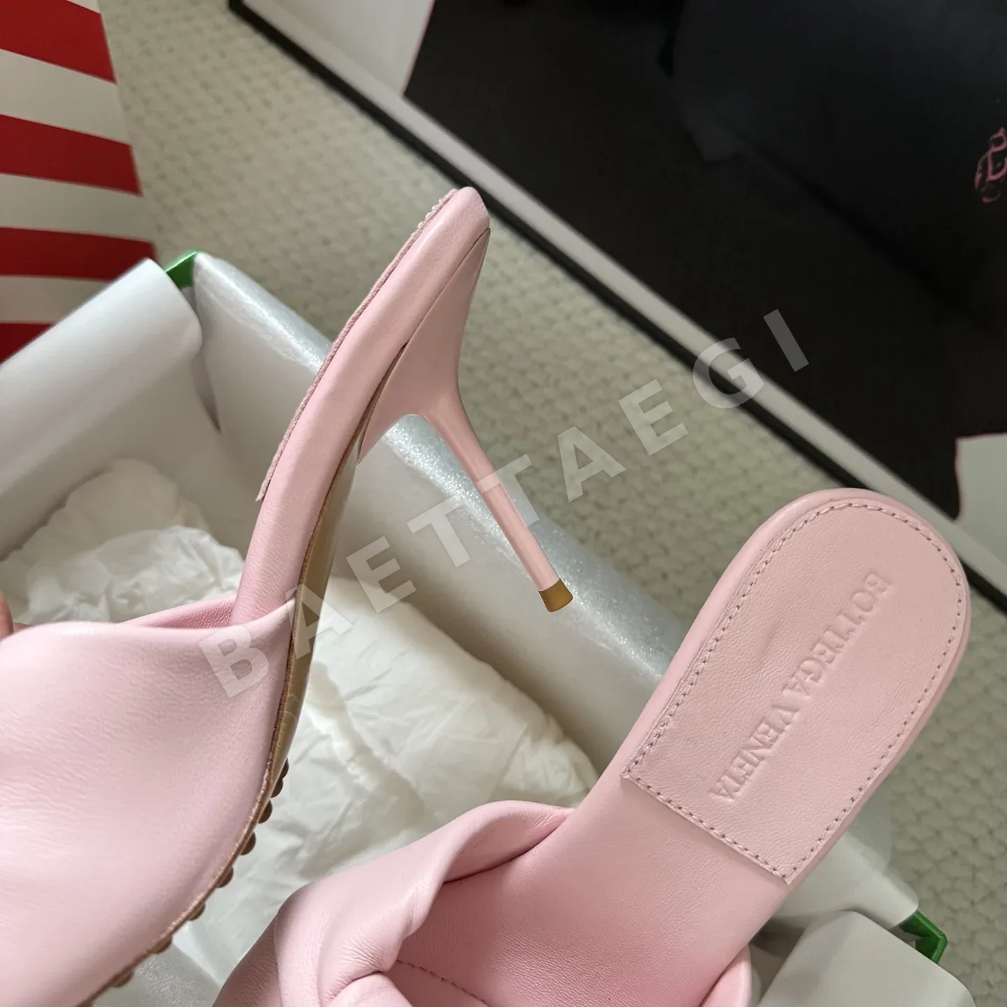 보테가베네타 매듭 장식 뮬 슬리퍼 상세 이미지 4