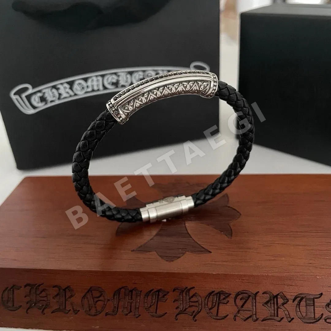 크롬하츠 엠보스 가죽 코드 팔찌 상세 이미지 6
