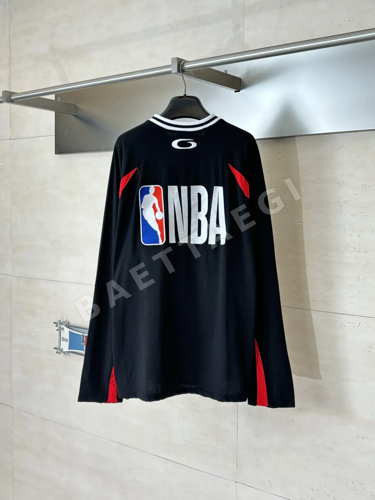 발렌시아가 NBA 콜라보 자수 긴팔 저지 상세 이미지 2