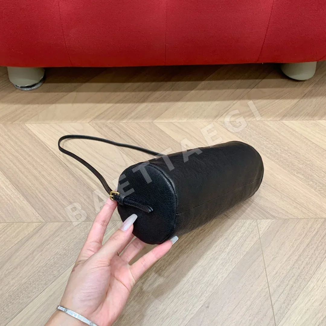 미우미우 나파 가죽 미니 백 5NE851 상세 이미지 4