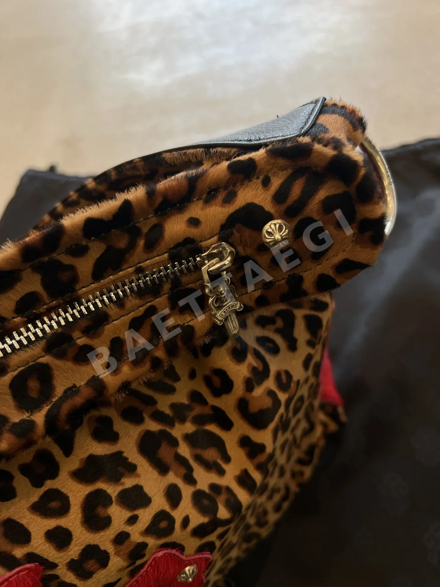 크롬하츠 레오파드 폴니 헤어 크로스바디 가방 상세 이미지 7