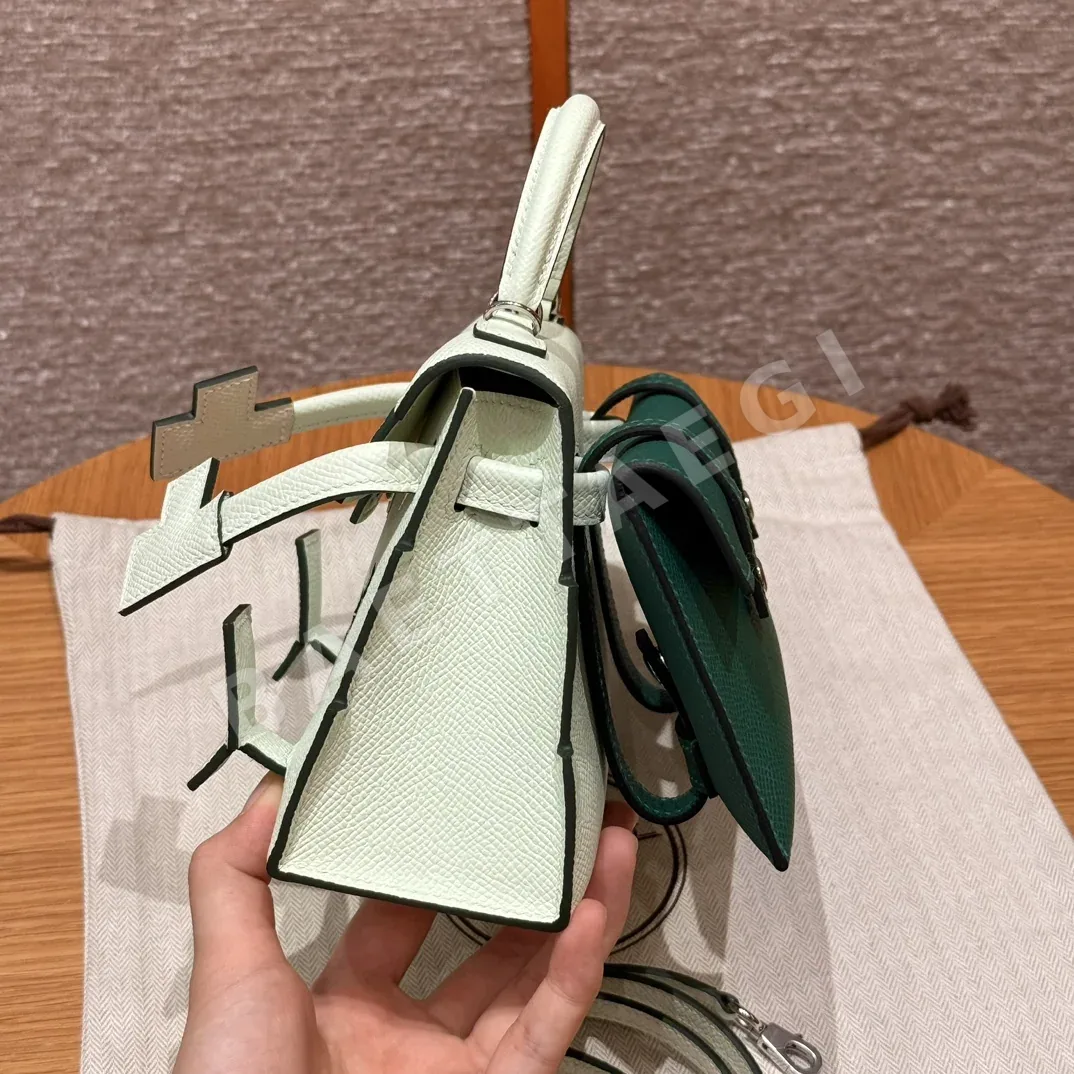 에르메스 켈리돌백 그린 실버 하드웨어 가방 상세 이미지 3