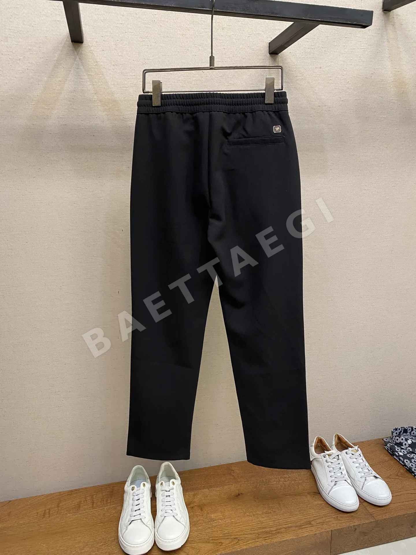 톰포드 남성 캐주얼 바지 상세 이미지 2