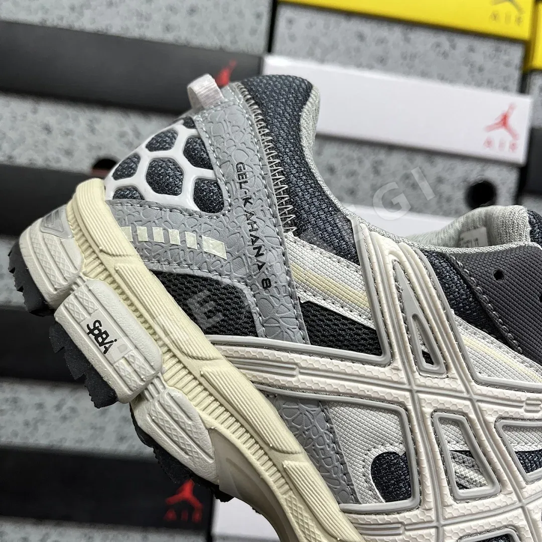 아식스 [XY] 젤 카하나 8 1011B109-031 200340 Asics Gel-Kahana 8 상세 이미지 9