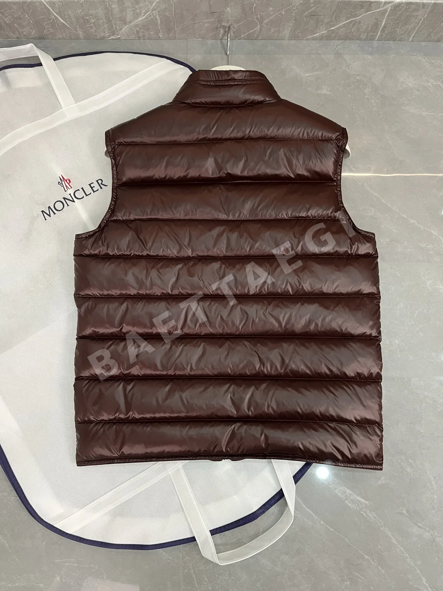몽클레르 울트라라이트 구스넥 다운 조끼 상세 이미지 9
