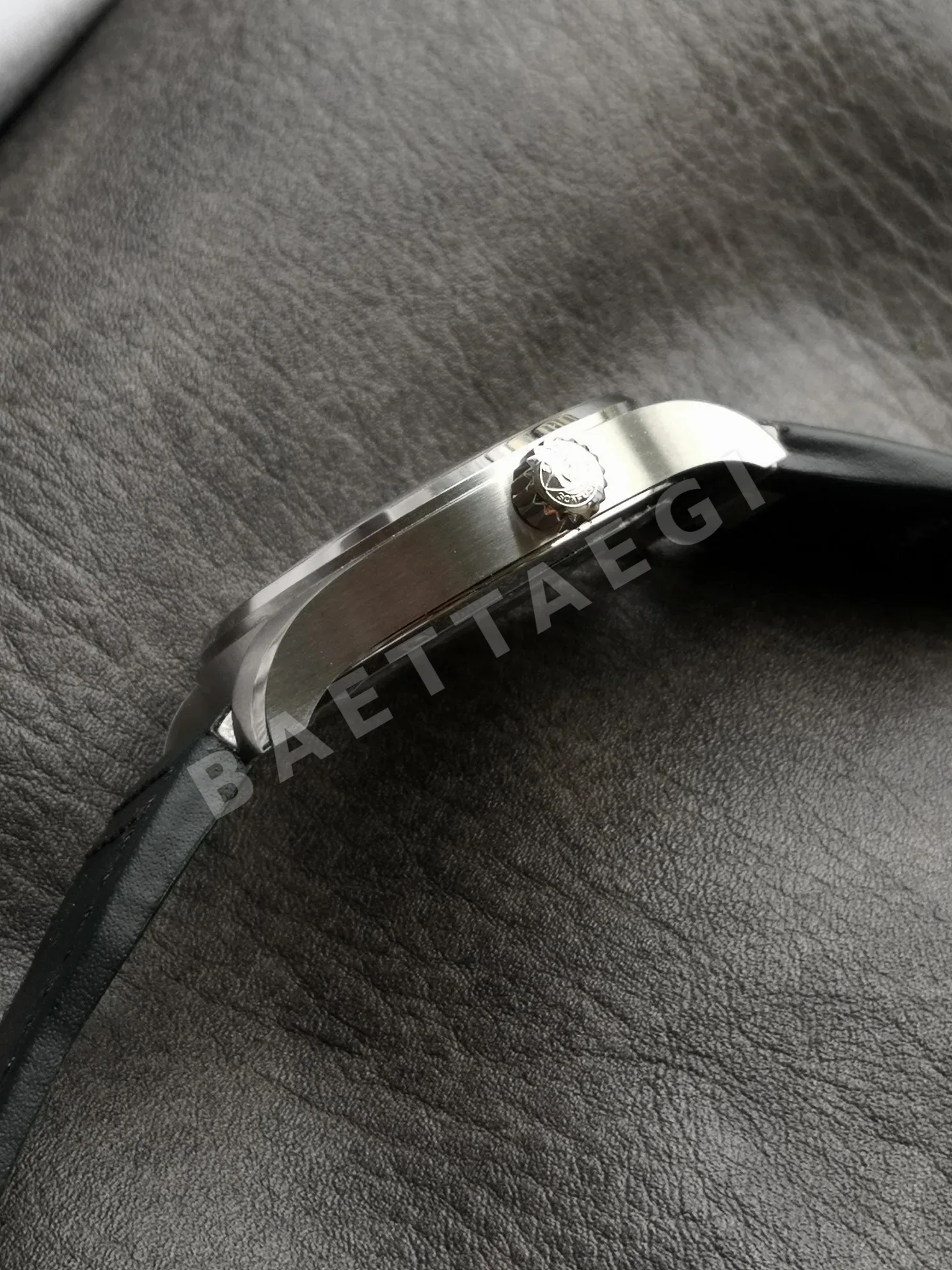 IWC 파일럿 블랙 다이얼 자동 시계 상세 이미지 7
