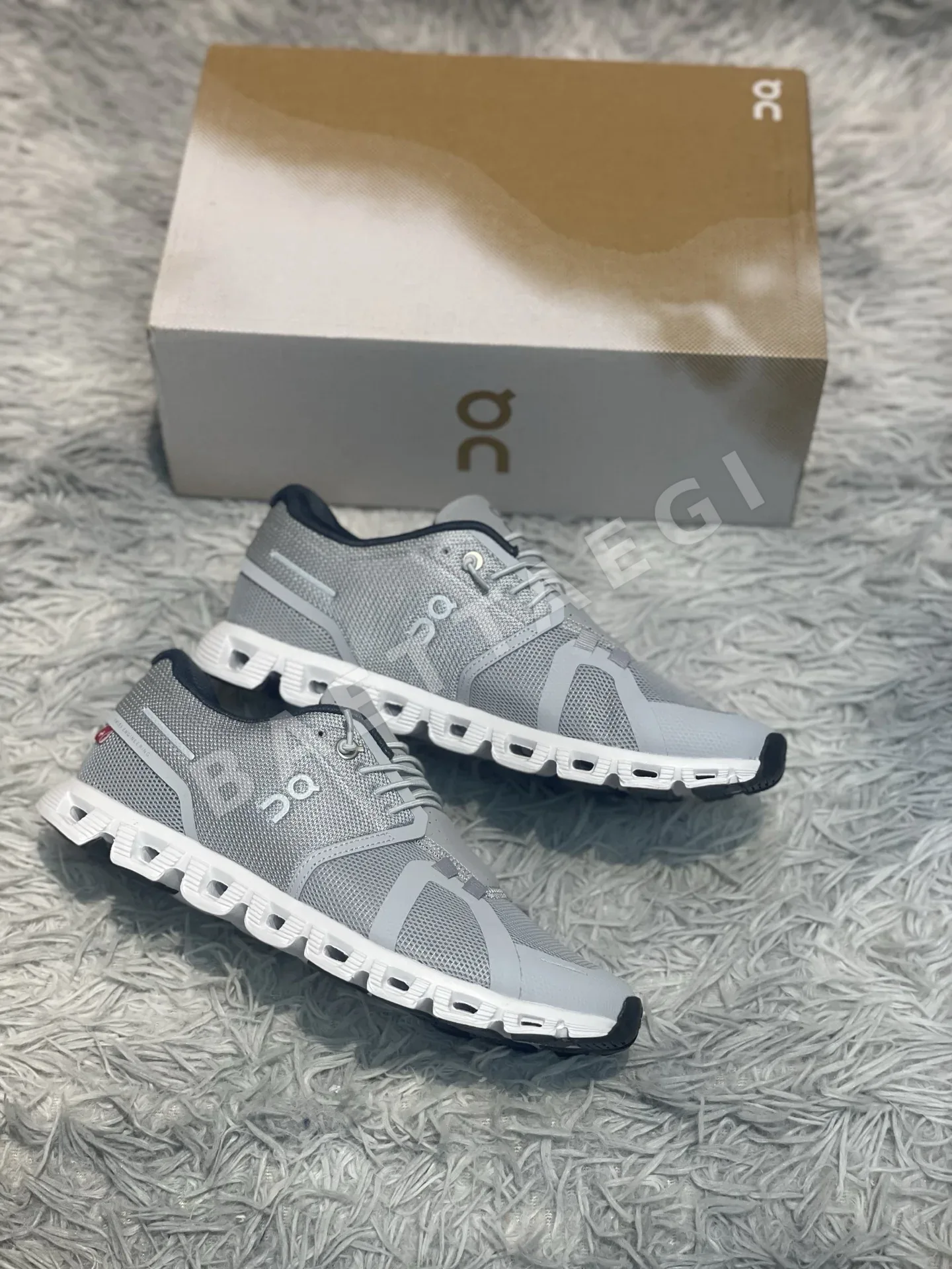ON OnRun Cloud 6 경량 캐주얼 러닝화 상세 이미지 9