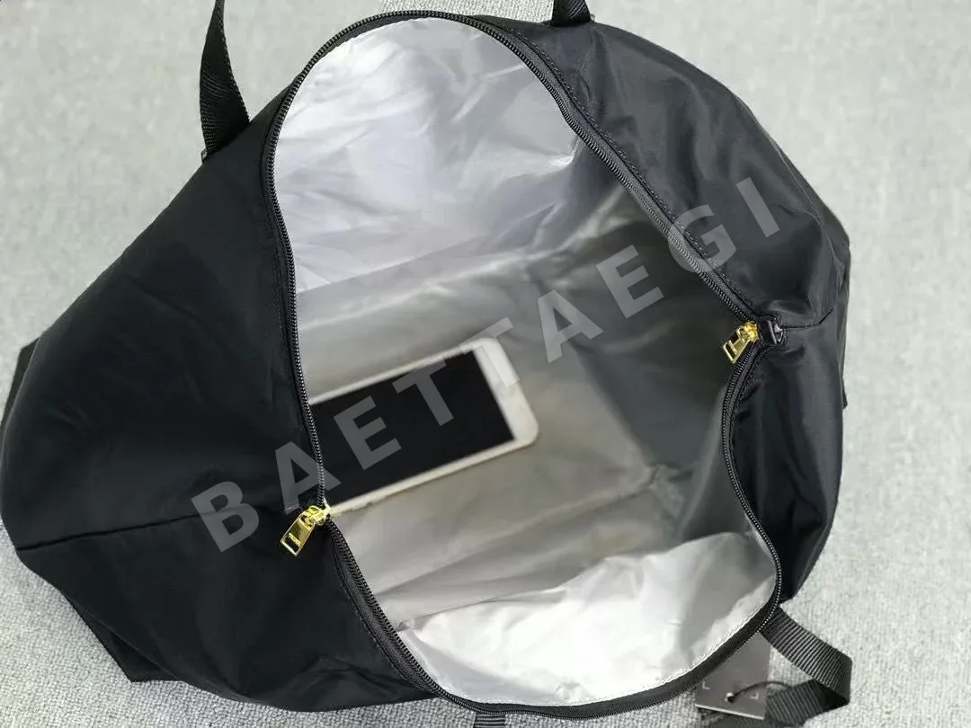 여행가방 블랙 여성용 쇼핑백 상세 이미지 4