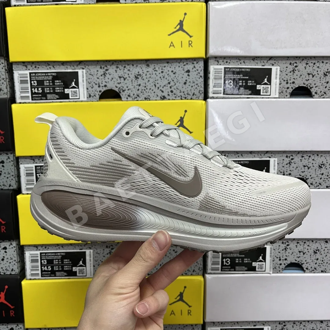 나이키 줌 보메로 18 HM6804-003 201107 Nike Zoom Vomero 18 상세 이미지 5