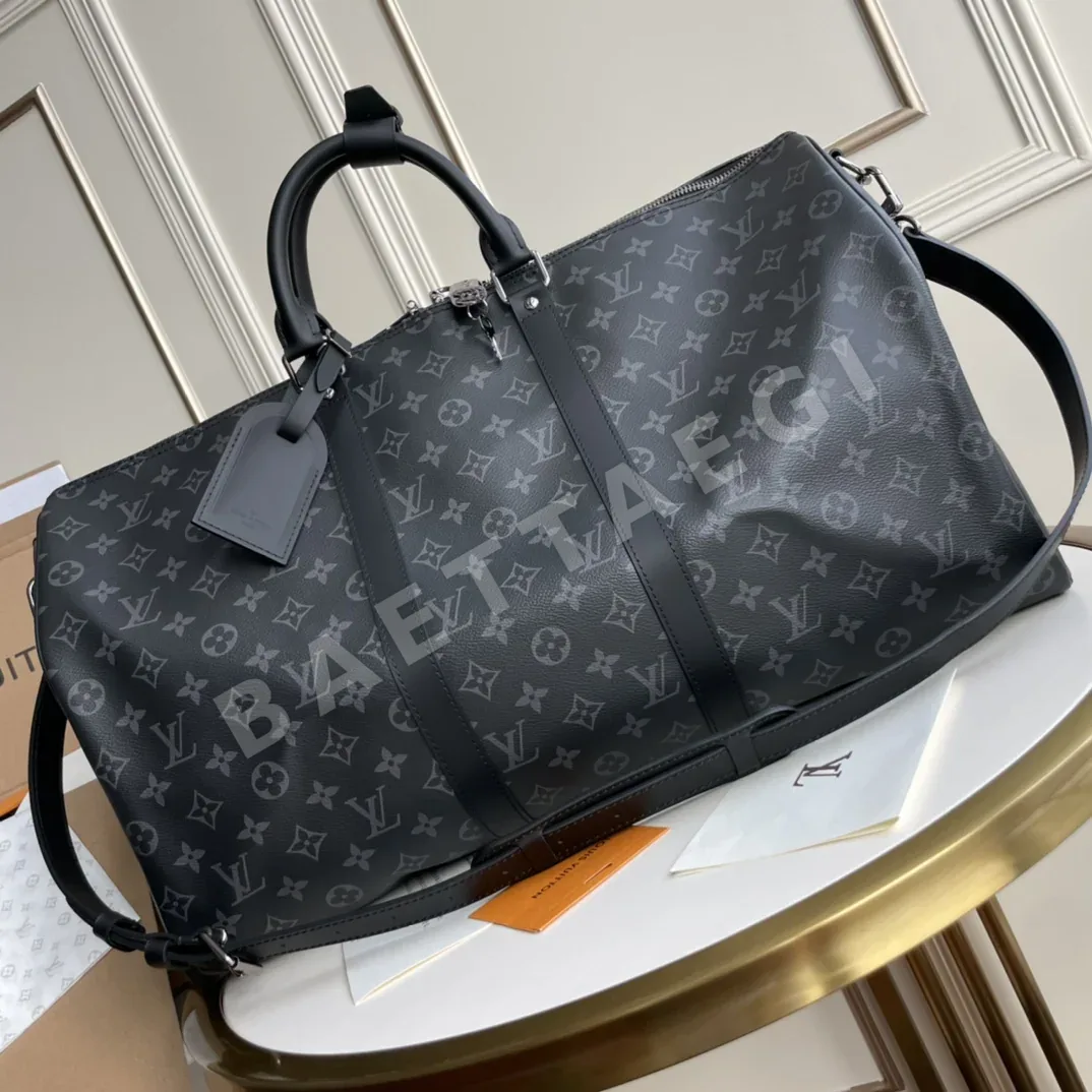 루이비통 킵올 블랙 화이트 모노그램 여행가방 M40565