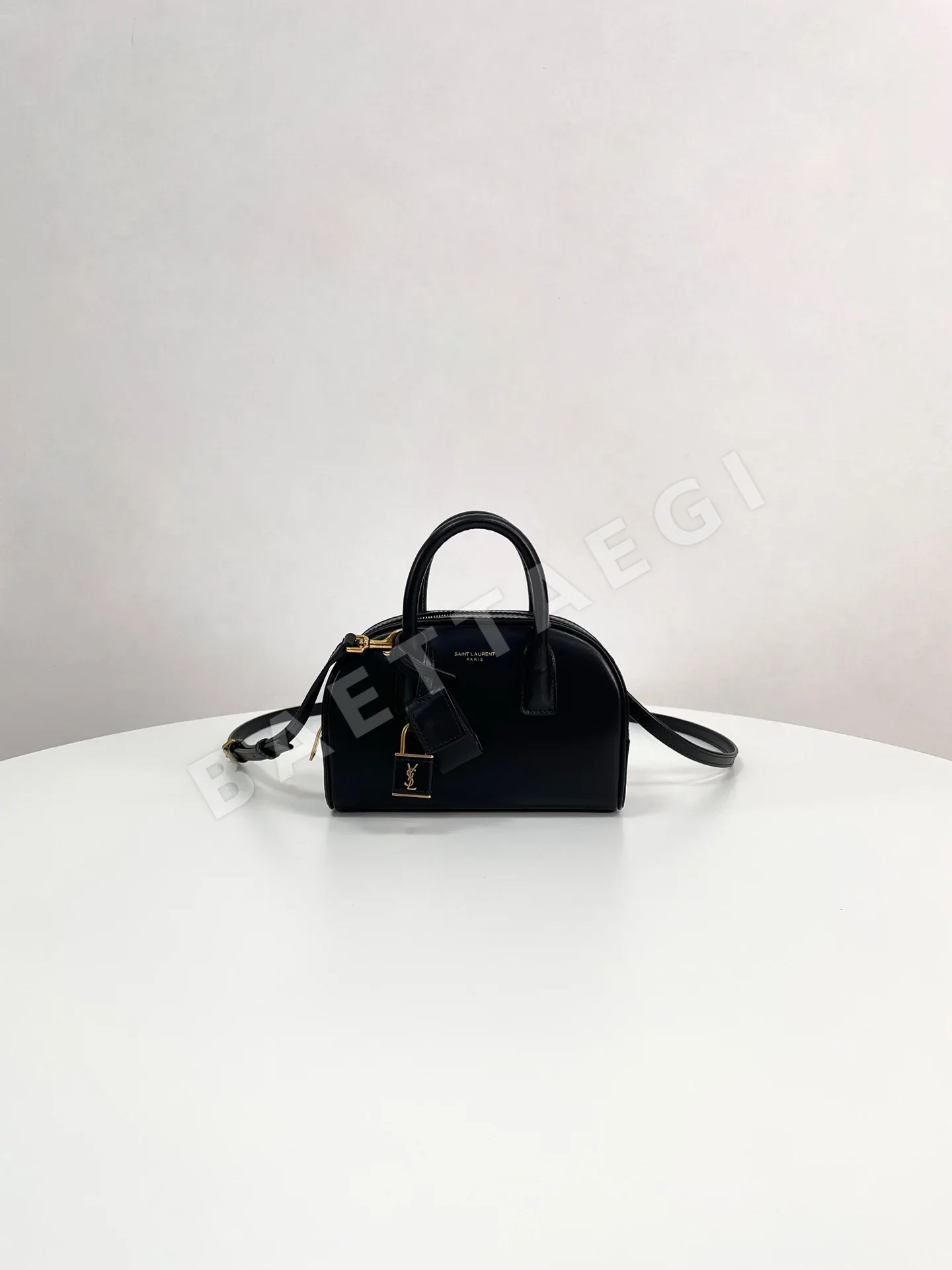 생로랑 SAC DE JOUR 미니 보스턴 가방 866781
