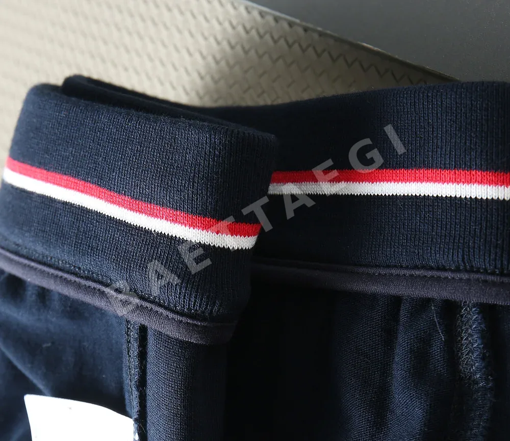 톰브라운 무지 면 사이드 스트라이프 남성 반바지 상세 이미지 6