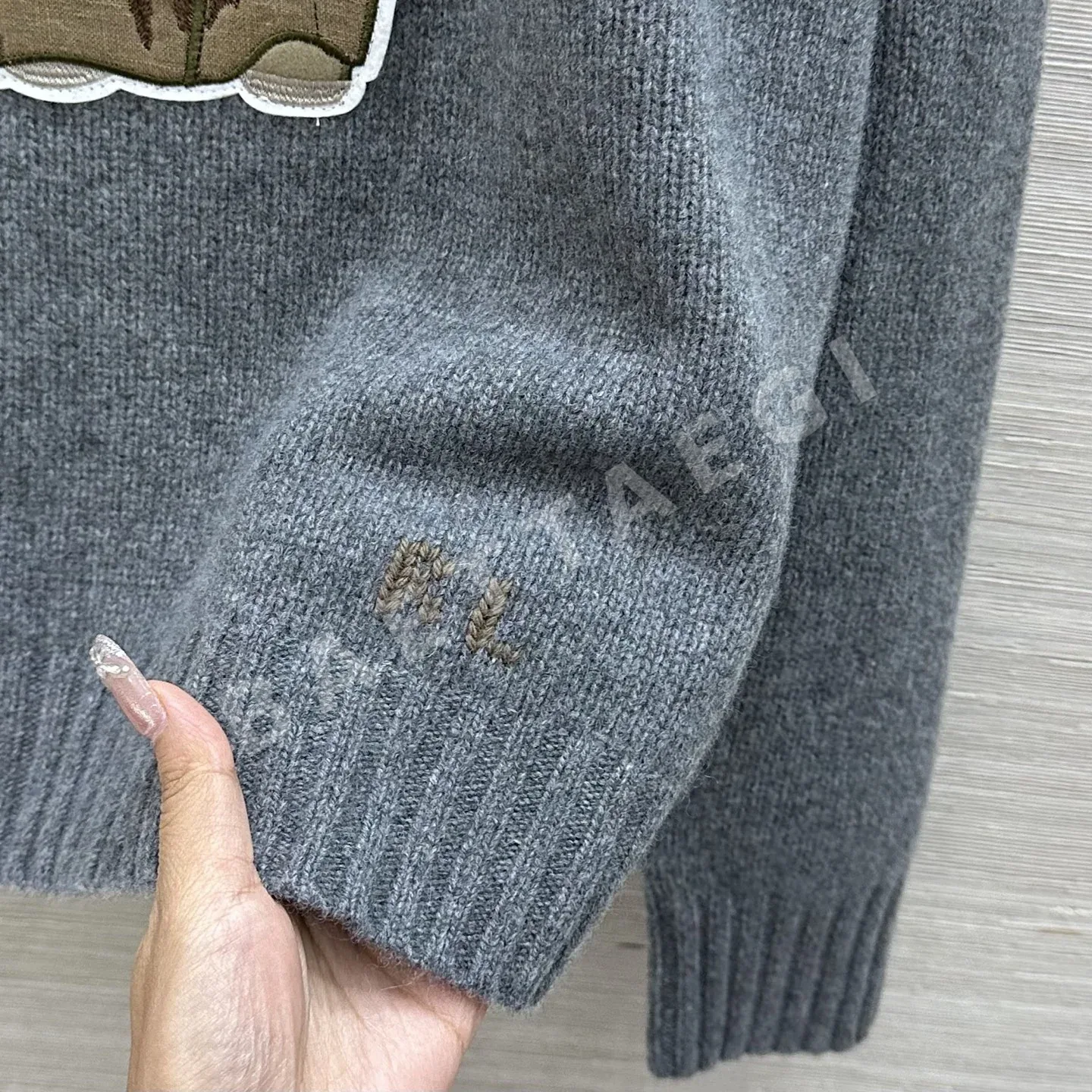 폴로 울 캐시미어 혼방 곰 자수 여성 니트 상세 이미지 8