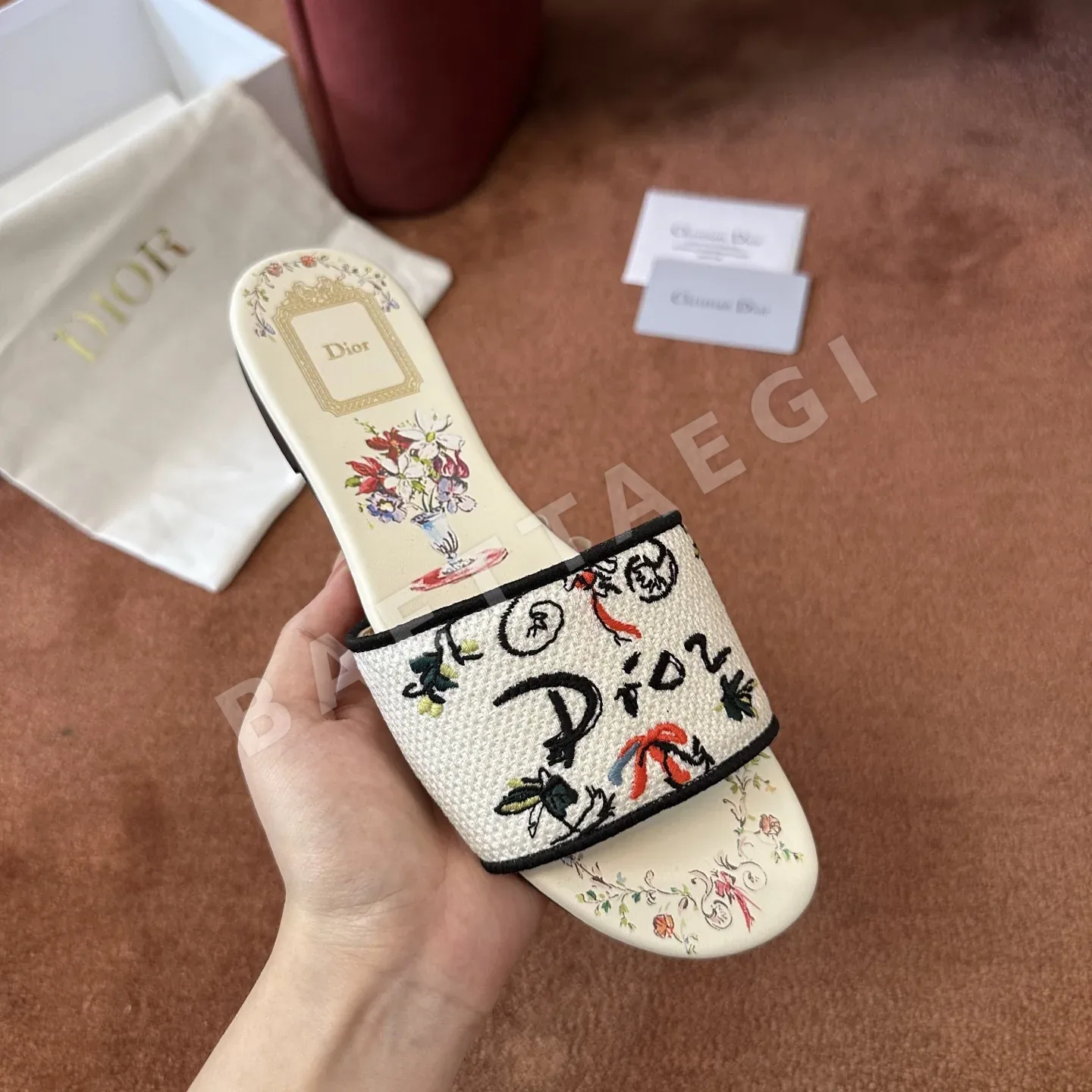 디올 샌들 캔버스 로고 자수 상세 이미지 3