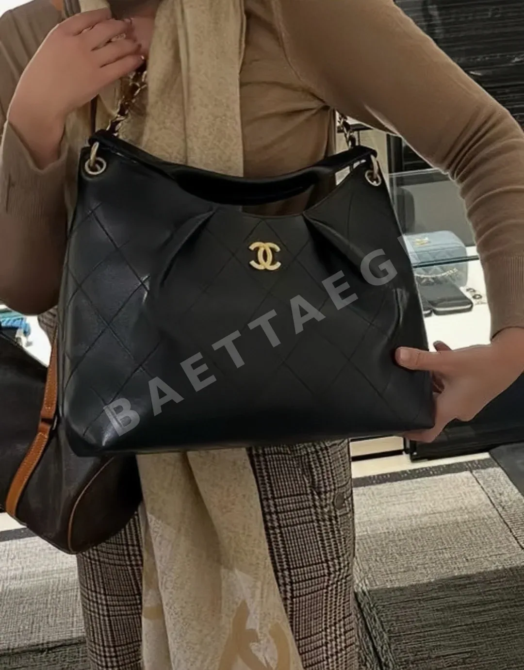 샤넬 26C 블랙 골드 라지 가방 26C 상세 이미지 4