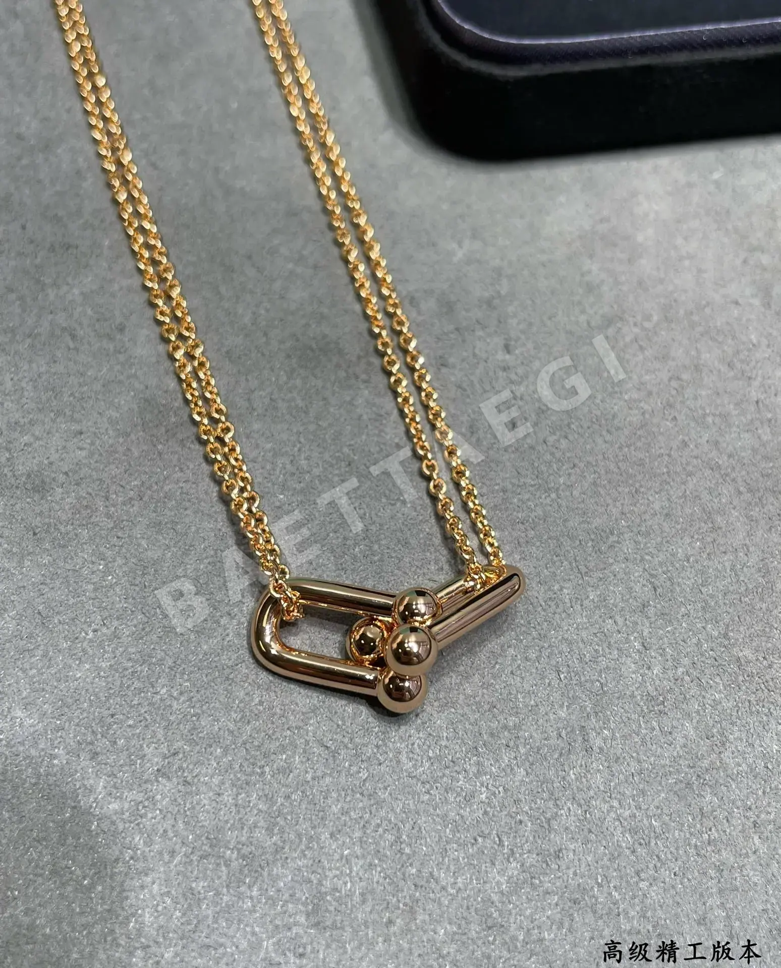 티파니 더블 링 말굽 클래프 골드 목걸이 상세 이미지 8