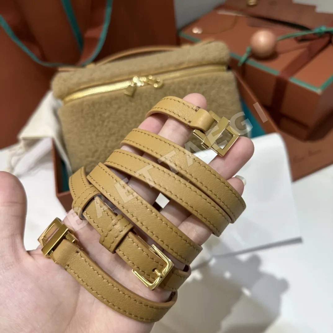 로로피아나 캐시미어 크로스바디 가방 상세 이미지 9