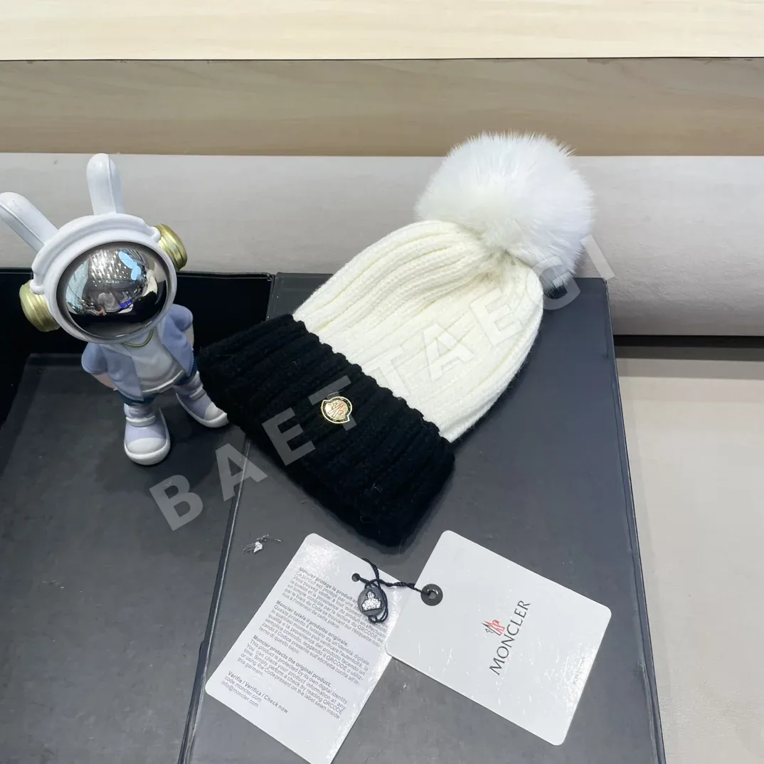 몽클레르 폭스 폼폼 울 니트 모자 상세 이미지 2