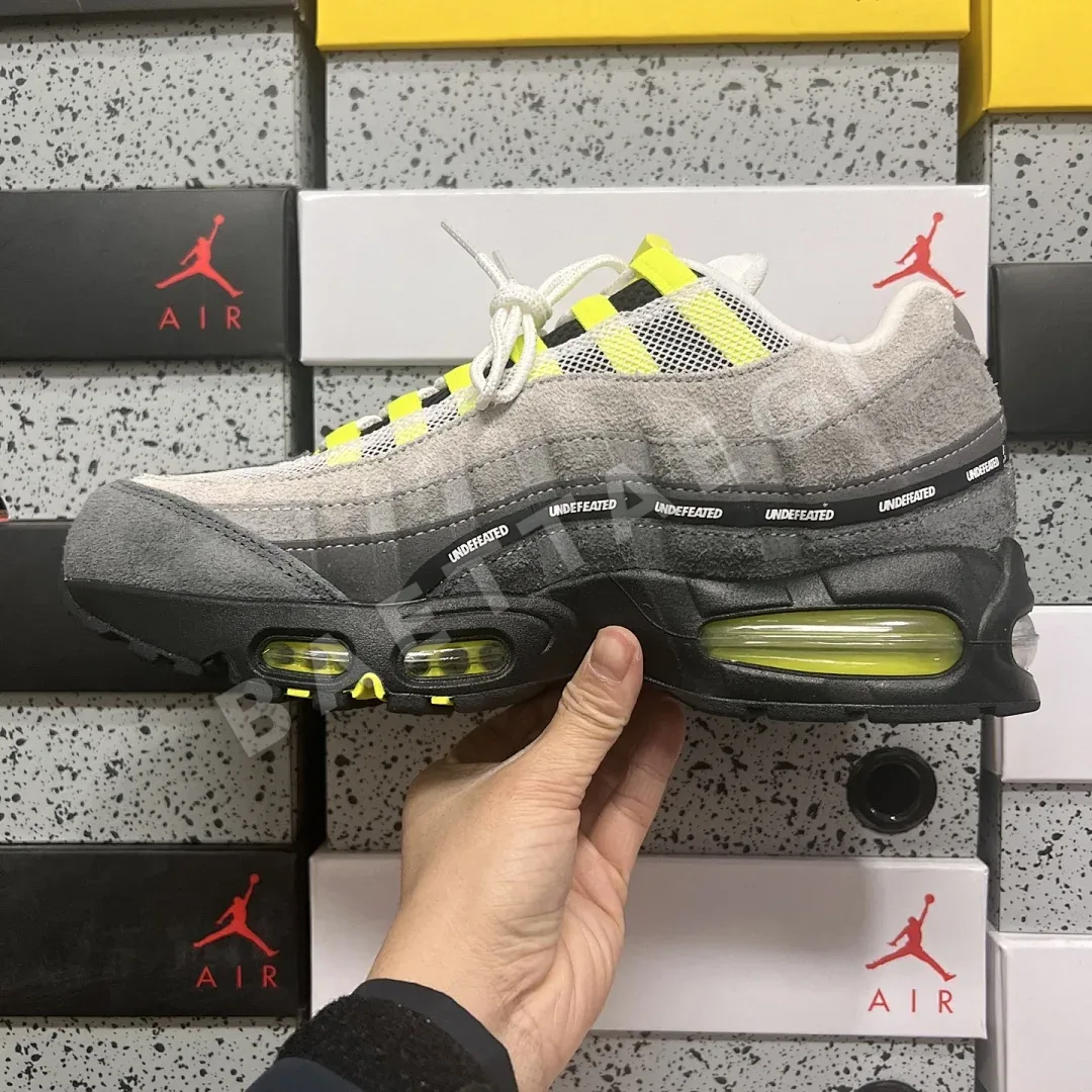나이키 [GX] 에어 맥스 95 SP 그린 IB4523-004 201268 Nike Air Max 95 SP Undefeated Geo NYC 상세 이미지 2