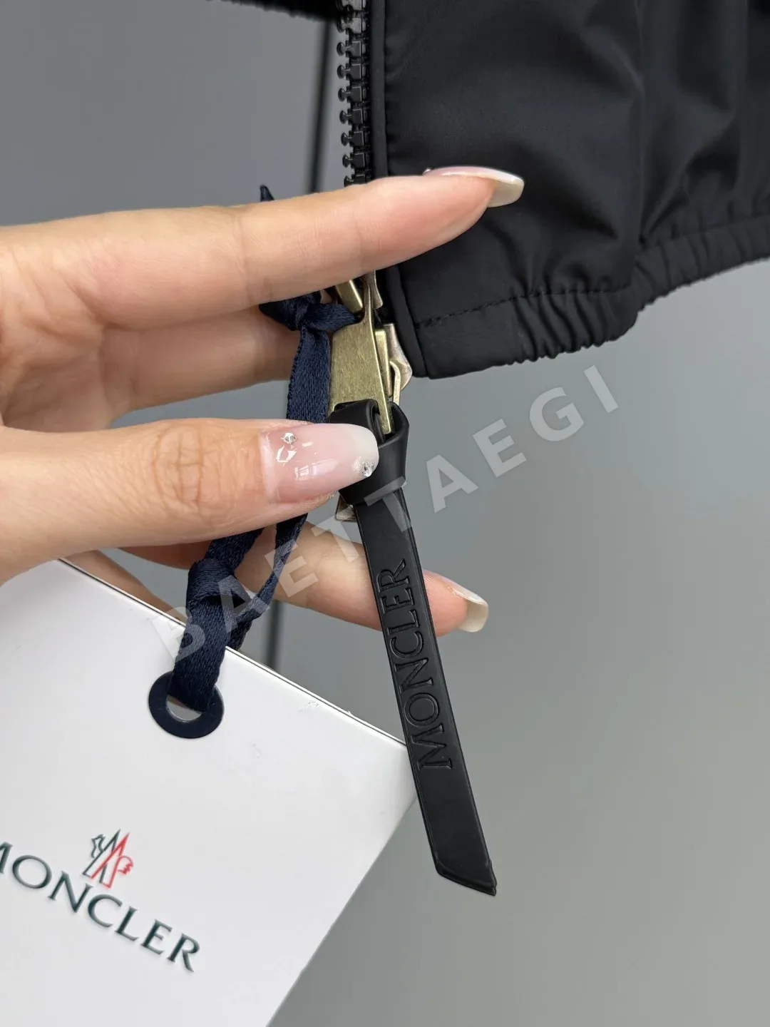 몽클레르 페조스 여성 후드 자켓 상세 이미지 7