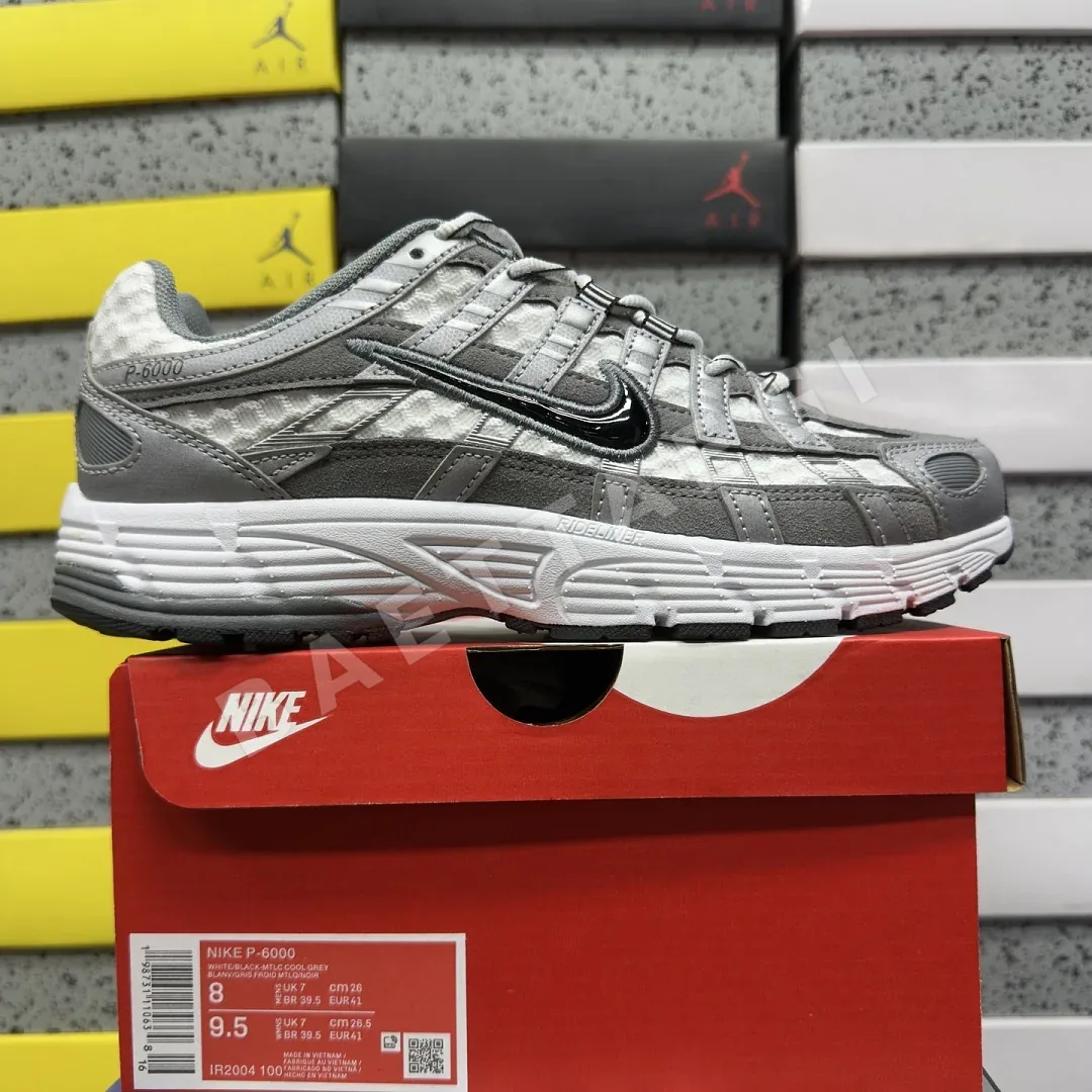 나이키 [PE] P 6000 IR2004-100 201744 Nike P-6000 White Metallic Cool Grey Black
