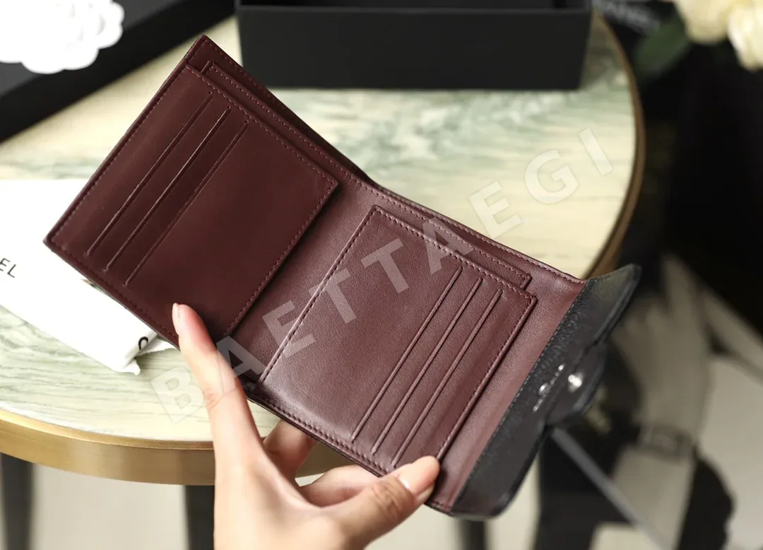 샤넬 클래식 캐비어 가죽 스몰 플랩 지갑 상세 이미지 7