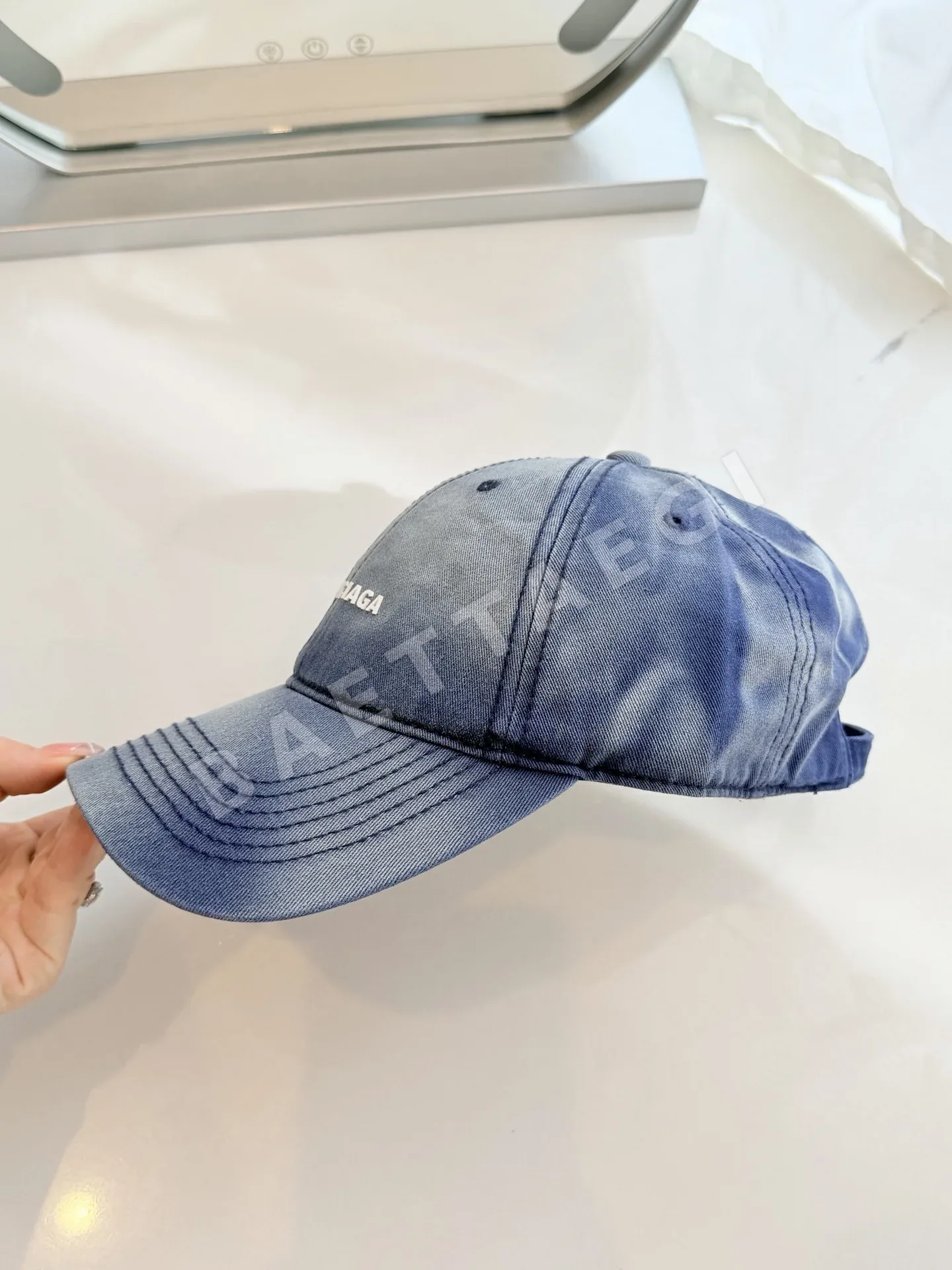 발렌시아가 워시드 데님 캡 상세 이미지 5