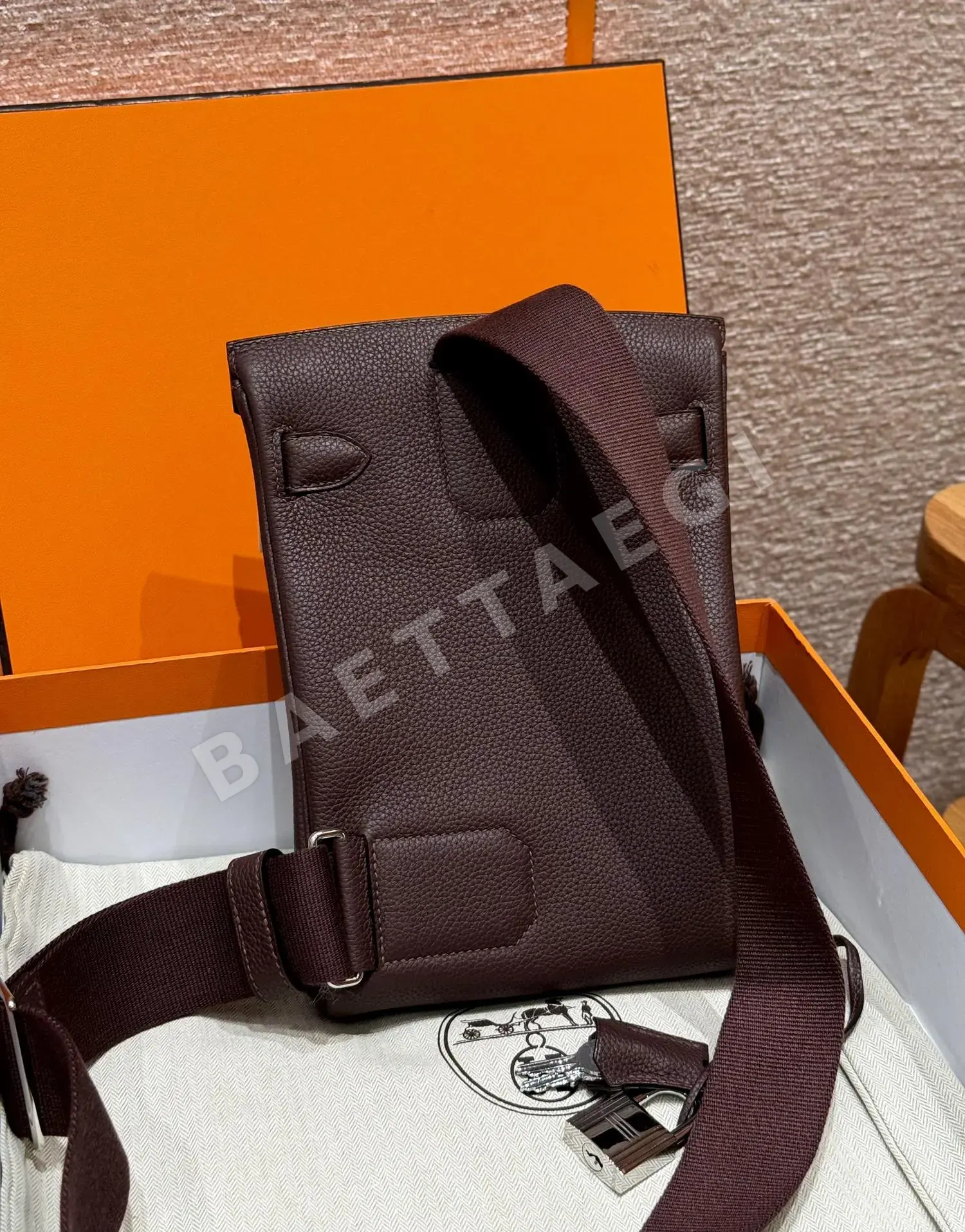 에르메스 핵 아 도 토고 가죽 새들 레드 백팩 상세 이미지 2
