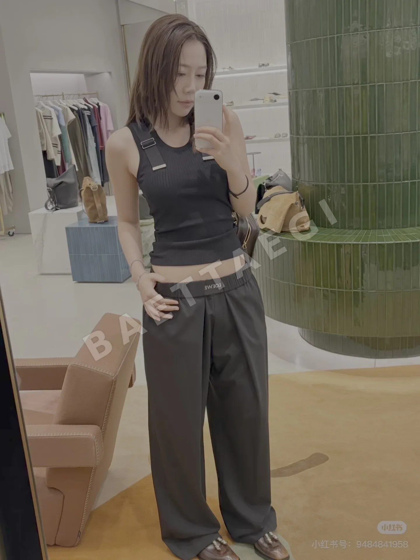 루이비통 컬러블록 플리츠 와이드 여성 바지 상세 이미지 13
