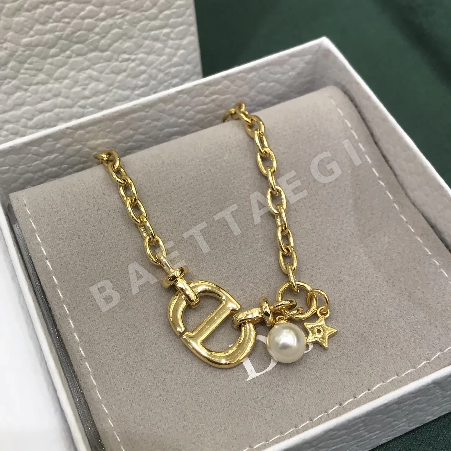 디올 진주 별 장식 CD 펜던트 목걸이 상세 이미지 2