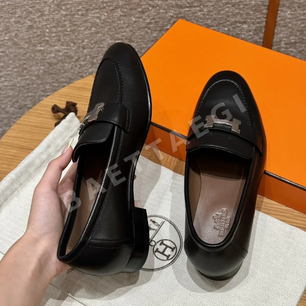 에르메스 로퍼 블랙 가죽 실버 하드웨어 상세 이미지 4