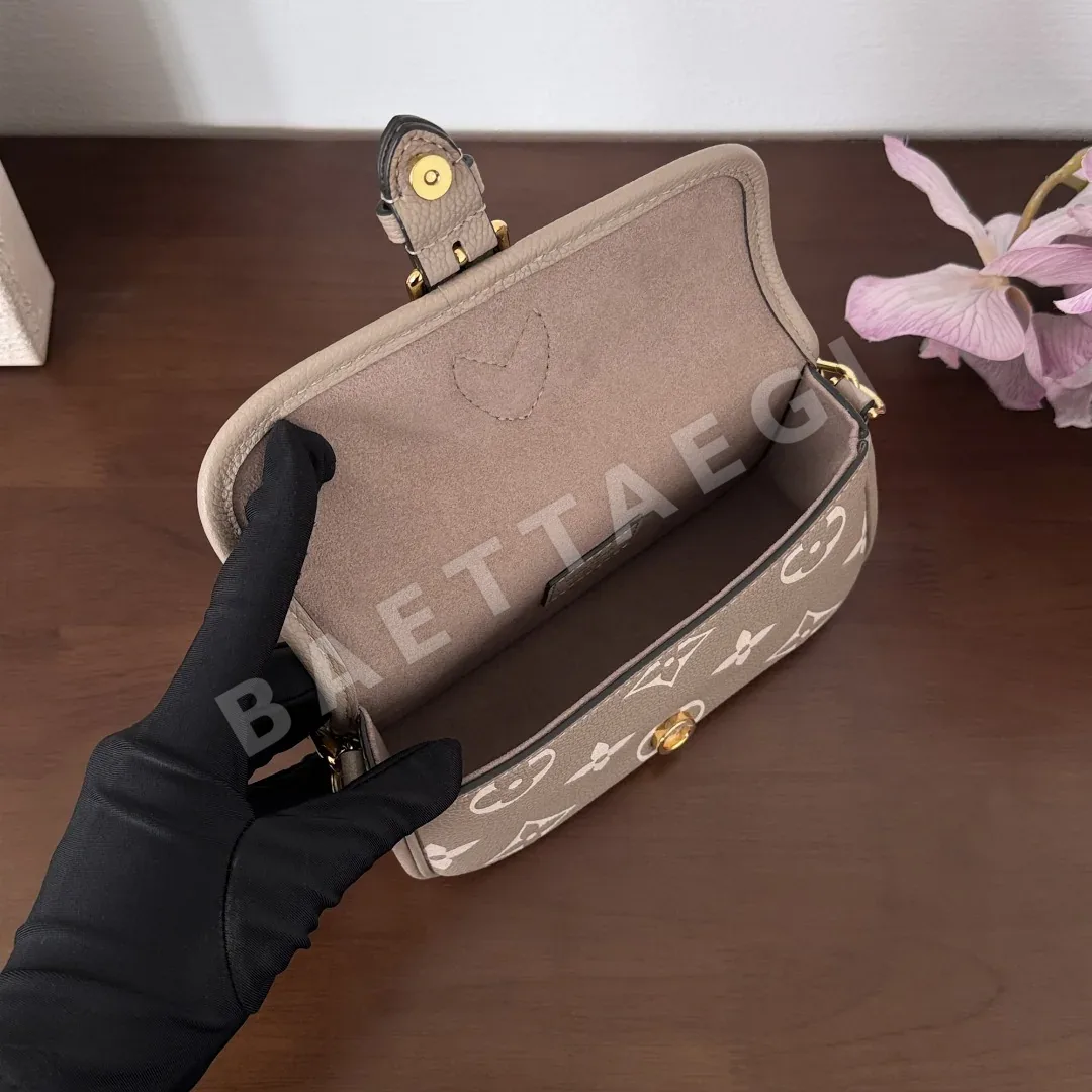 루이비통 바게트 나노 가방 M83300 상세 이미지 10