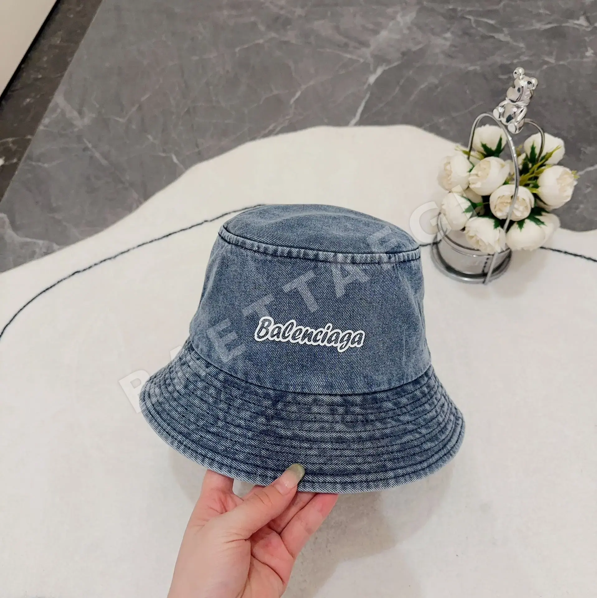 발렌시아가 데님 버킷 햇 상세 이미지 6