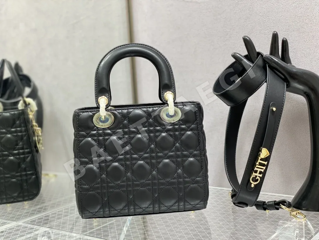 디올 램스킨 퀼팅 레이디 핸드백 상세 이미지 6